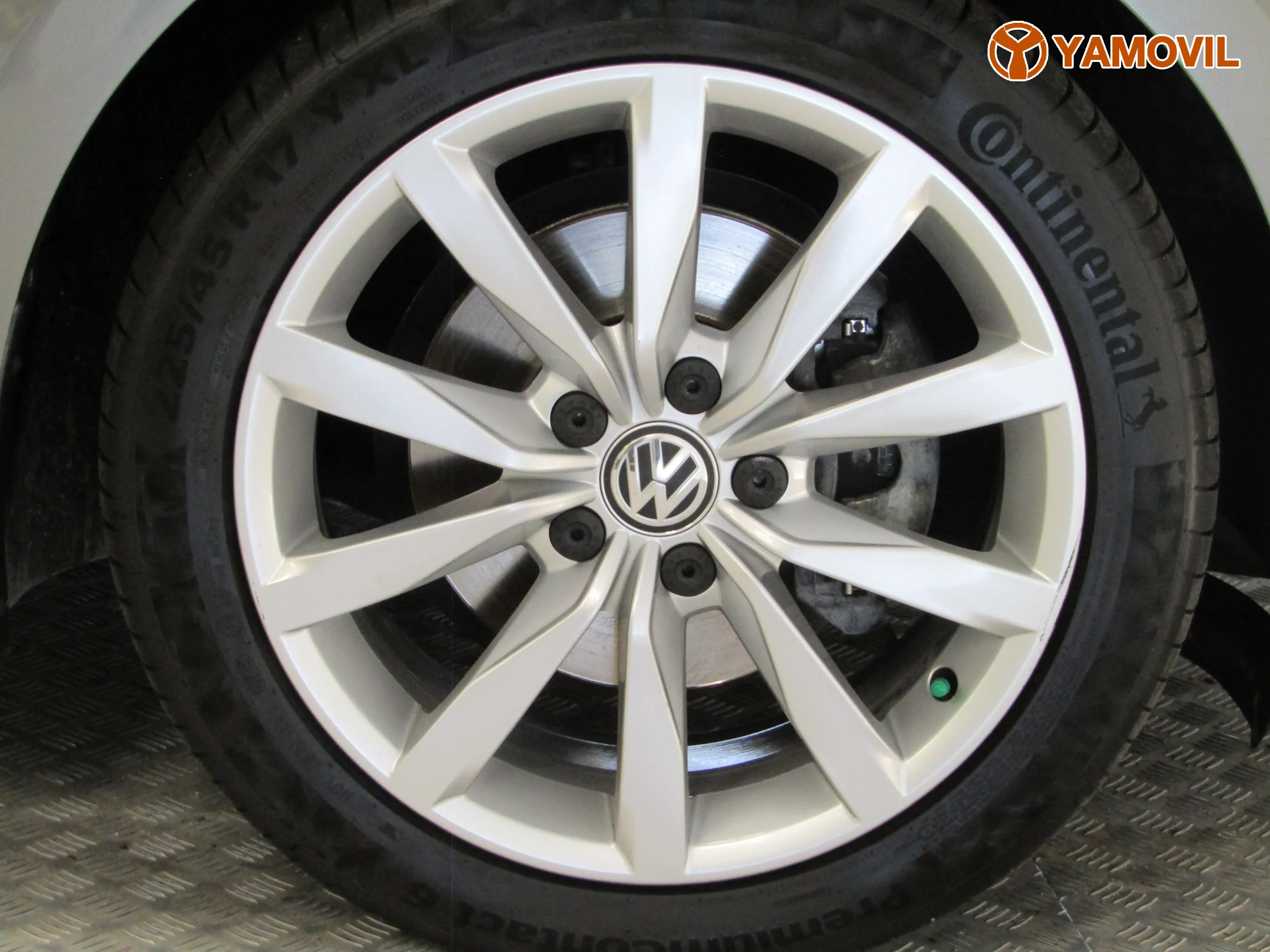 Volkswagen Golf 1.6 TDI 105CV SPORT 5P - Foto 9