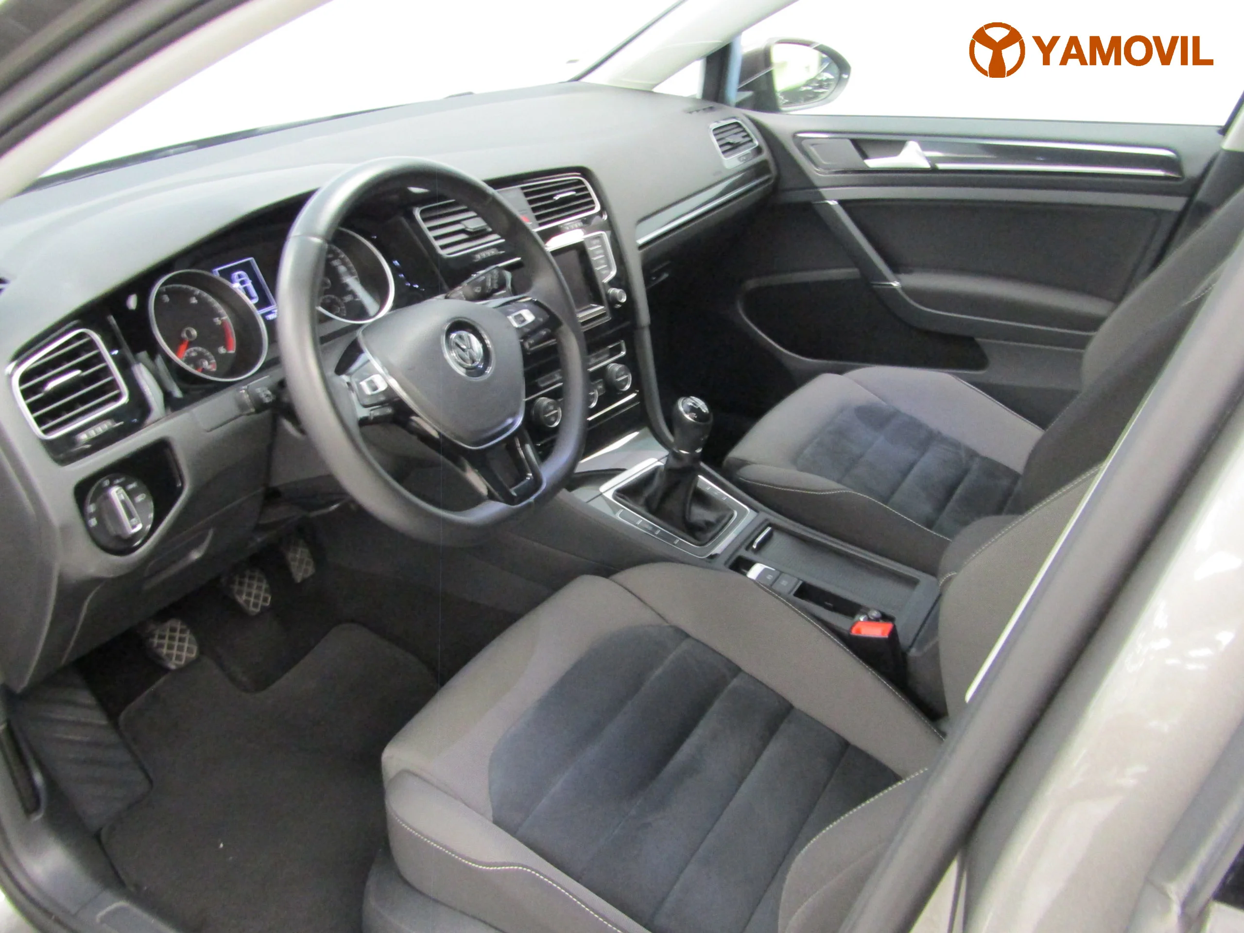 Volkswagen Golf 1.6 TDI 105CV SPORT 5P - Foto 16