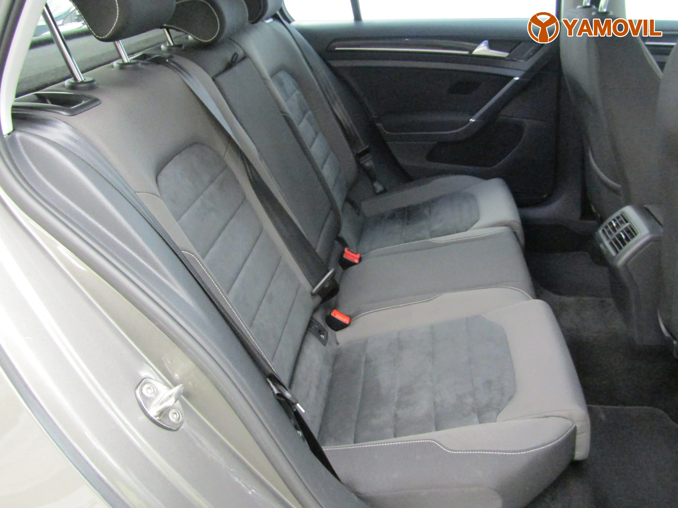 Volkswagen Golf 1.6 TDI 105CV SPORT 5P - Foto 14