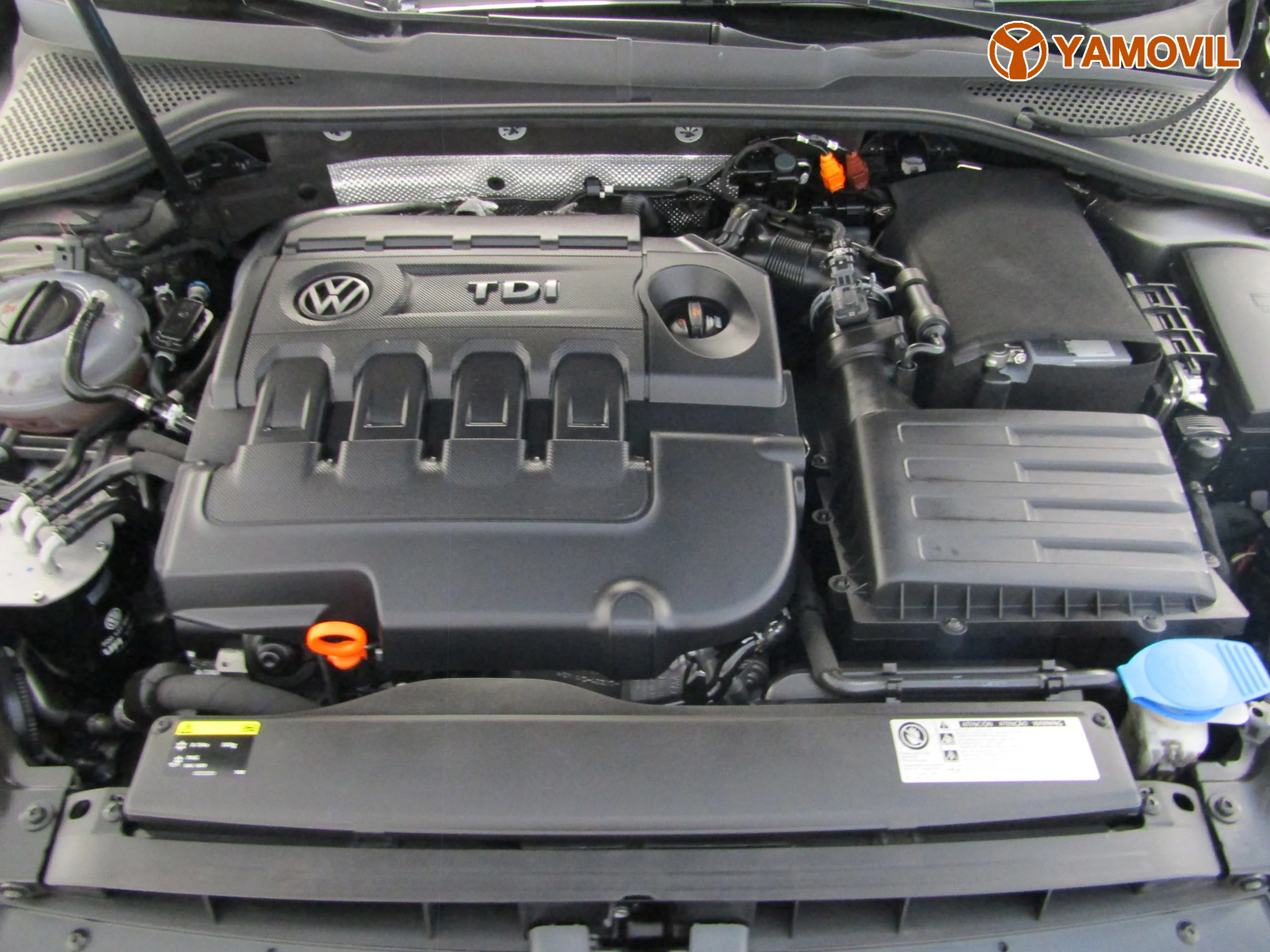Volkswagen Golf 1.6 TDI 105CV SPORT 5P - Foto 7