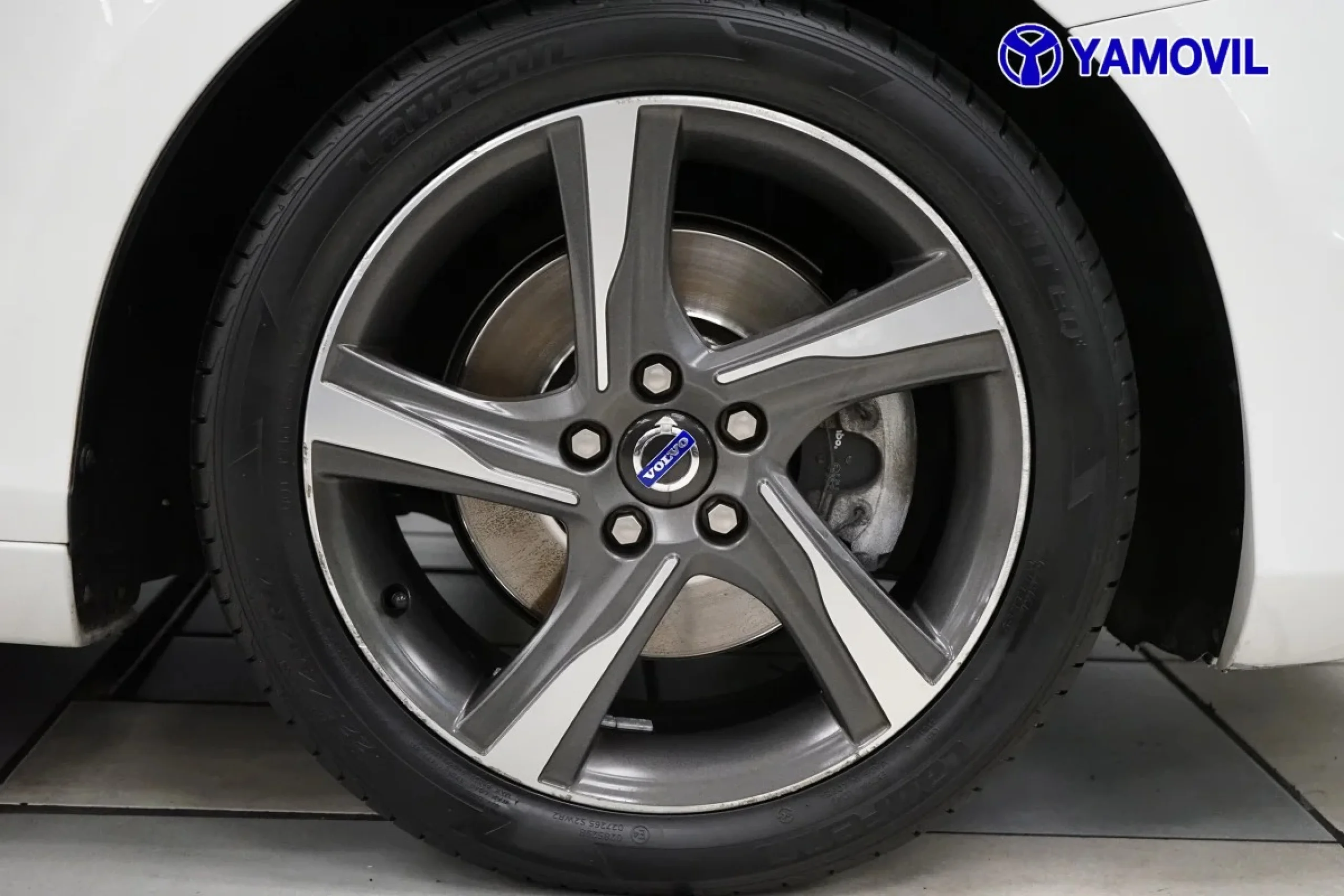 Volvo V40 D2 R-Design Momentum Auto 85 kW (115 CV) - Foto 9