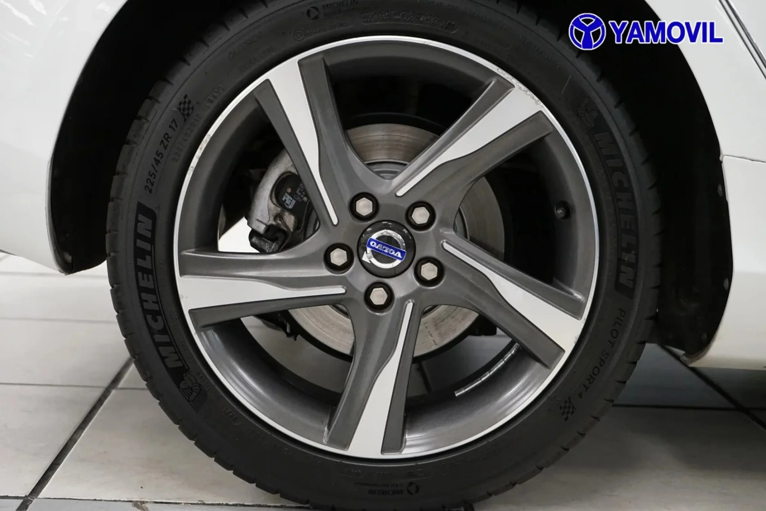 Volvo V40 D2 R-Design Momentum Auto 85 kW (115 CV) - Foto 10