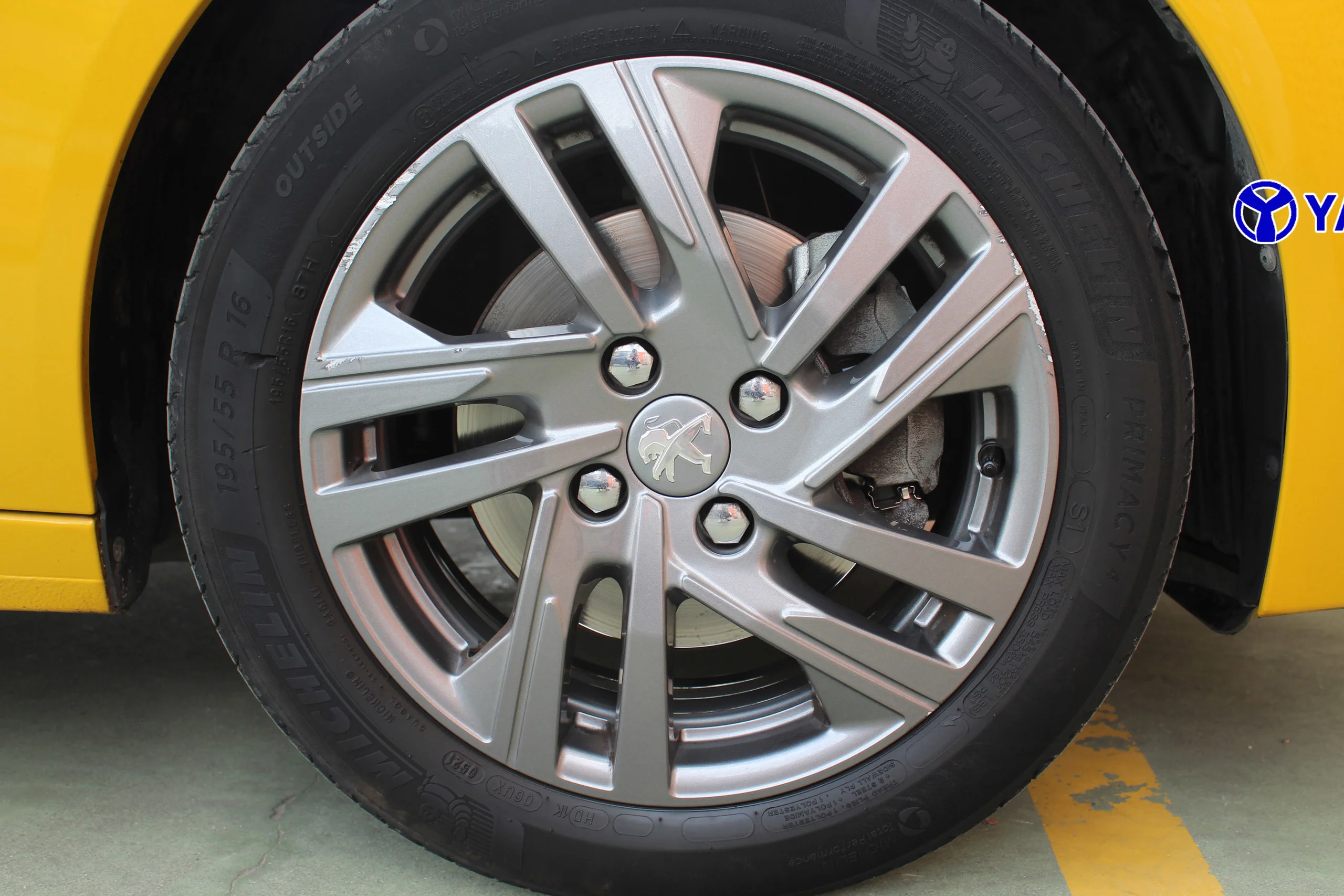 Peugeot 208 PureTech 100 Active Pack 75 kW (100 CV) - Foto 9