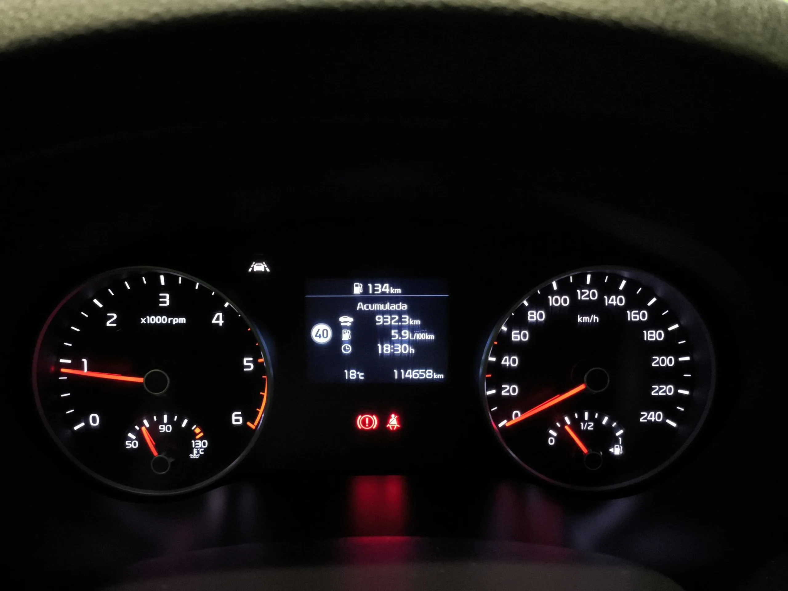 Kia Sportage 1.6 MHEV Black Edition 100 kW (136 CV) - Foto 14