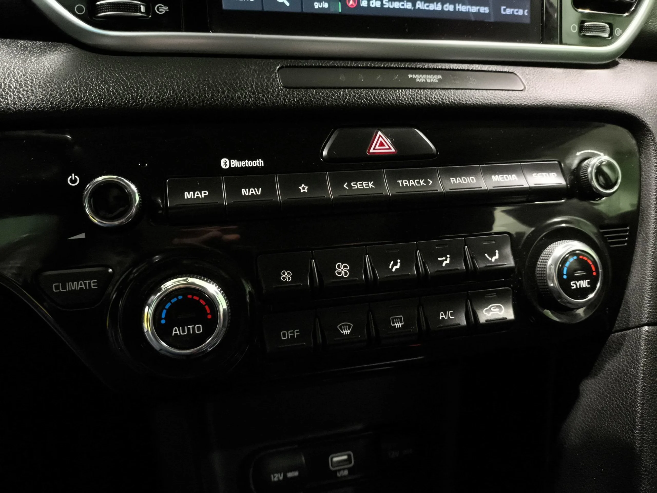 Kia Sportage 1.6 MHEV Black Edition 100 kW (136 CV) - Foto 19