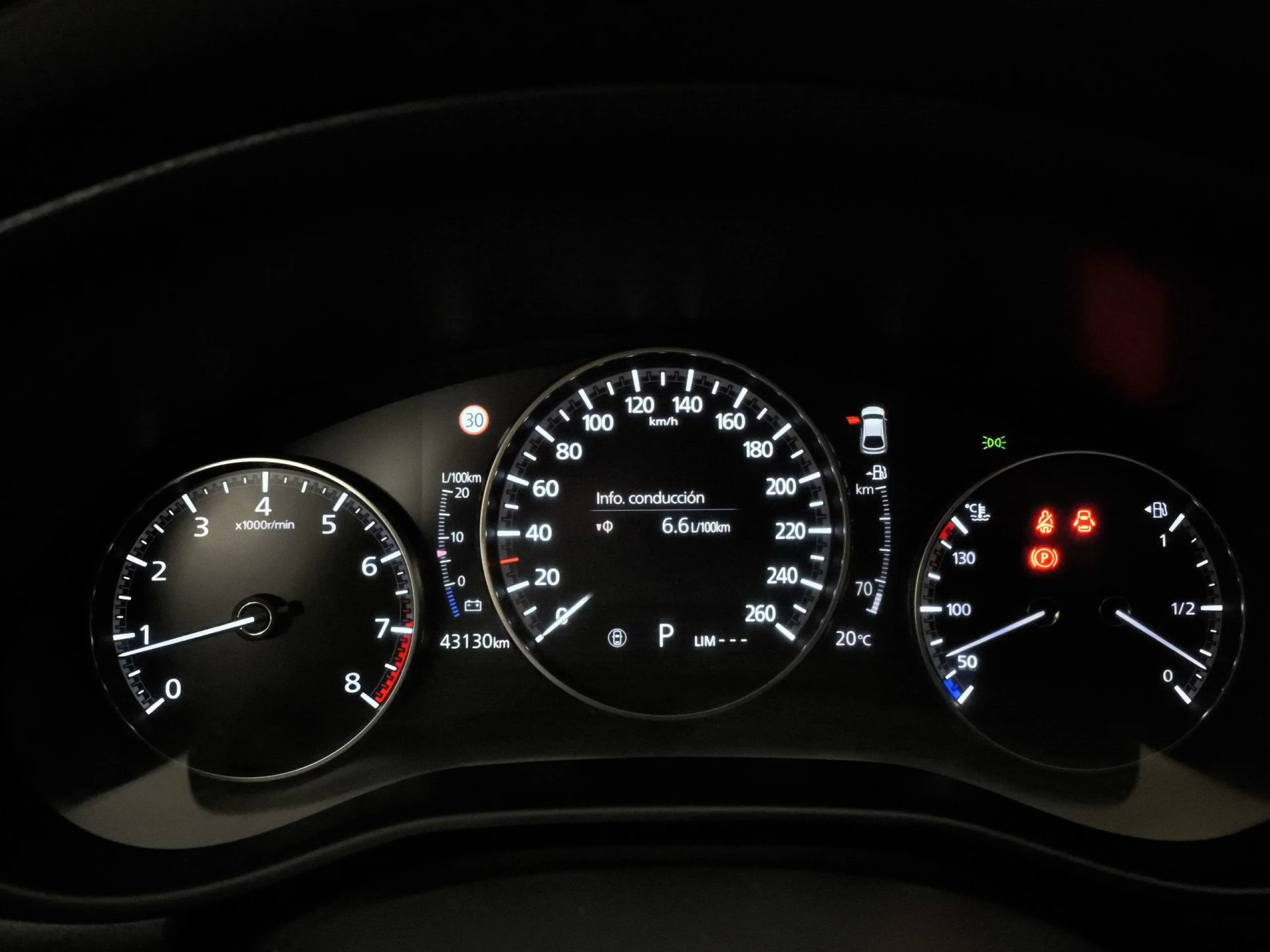 Mazda Mazda 3 2.0 SKYACTIV-G Zenith AT 89 kW (122 CV) - Foto 13