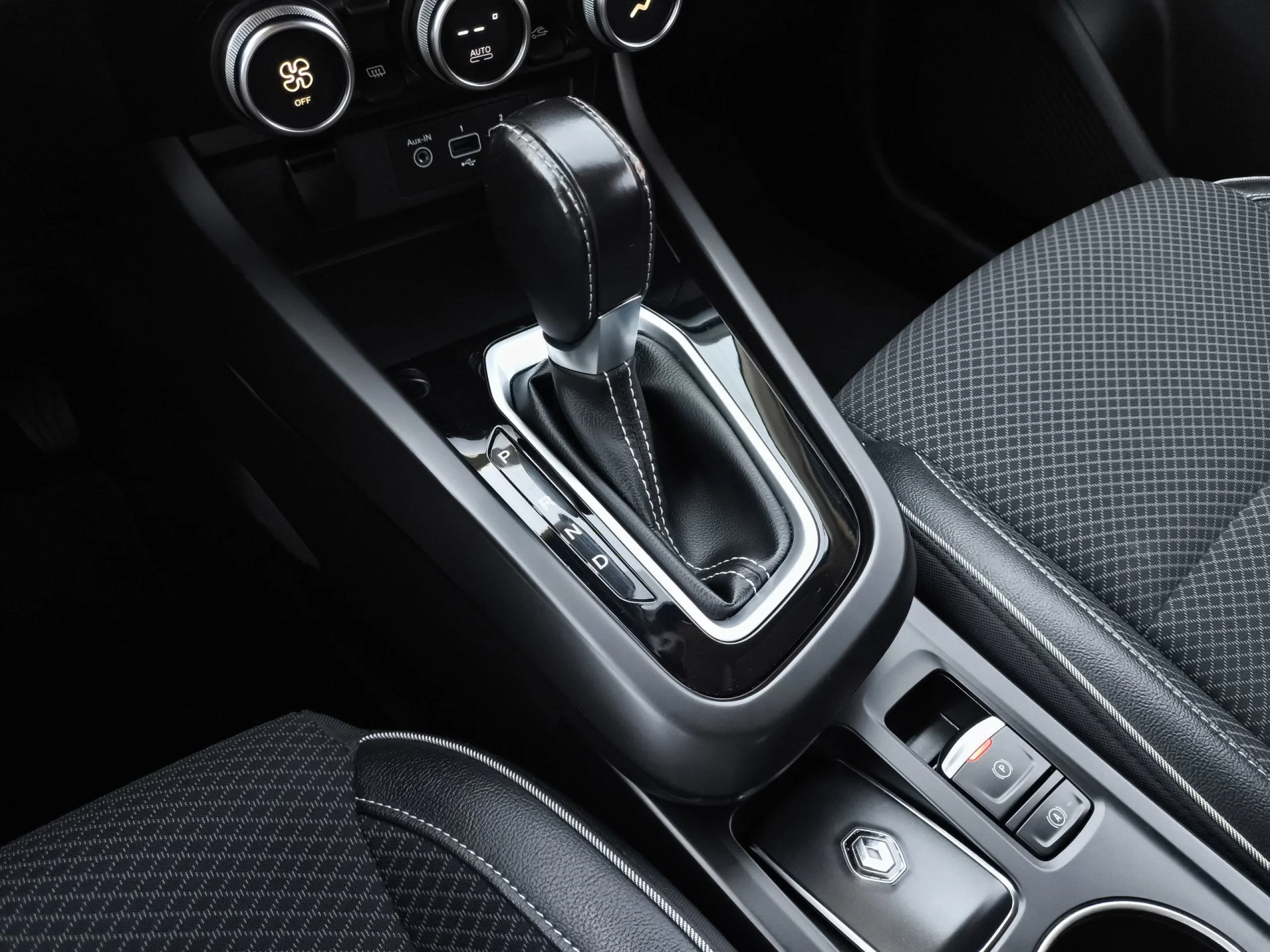 Renault Arkana Zen TCe 103 kW (140 CV) EDC Microhíbrido - Foto 20