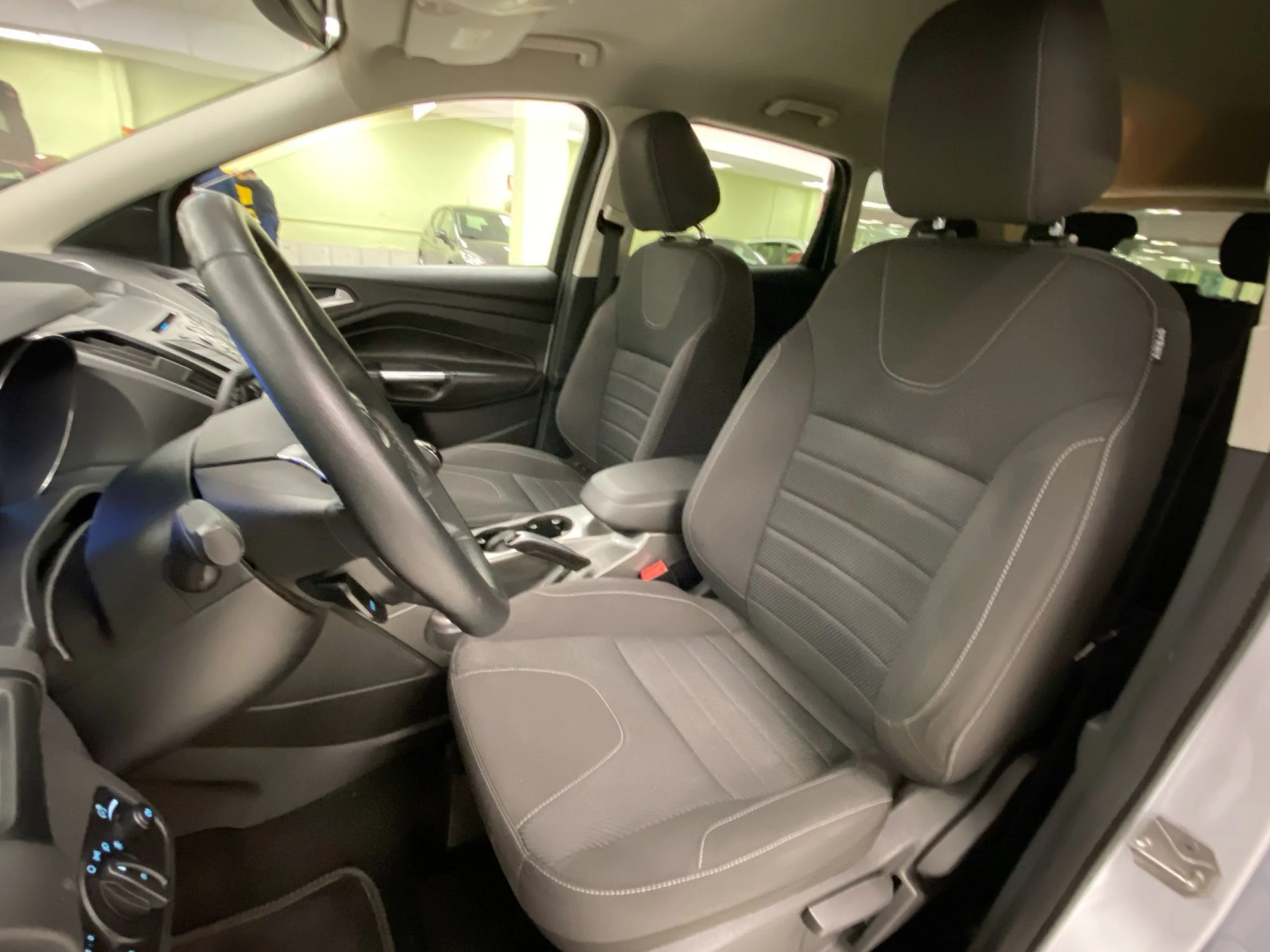 Ford Kuga 2.0 TDCI SANDS Trend 4x2 110 kW (150 CV) - Foto 8