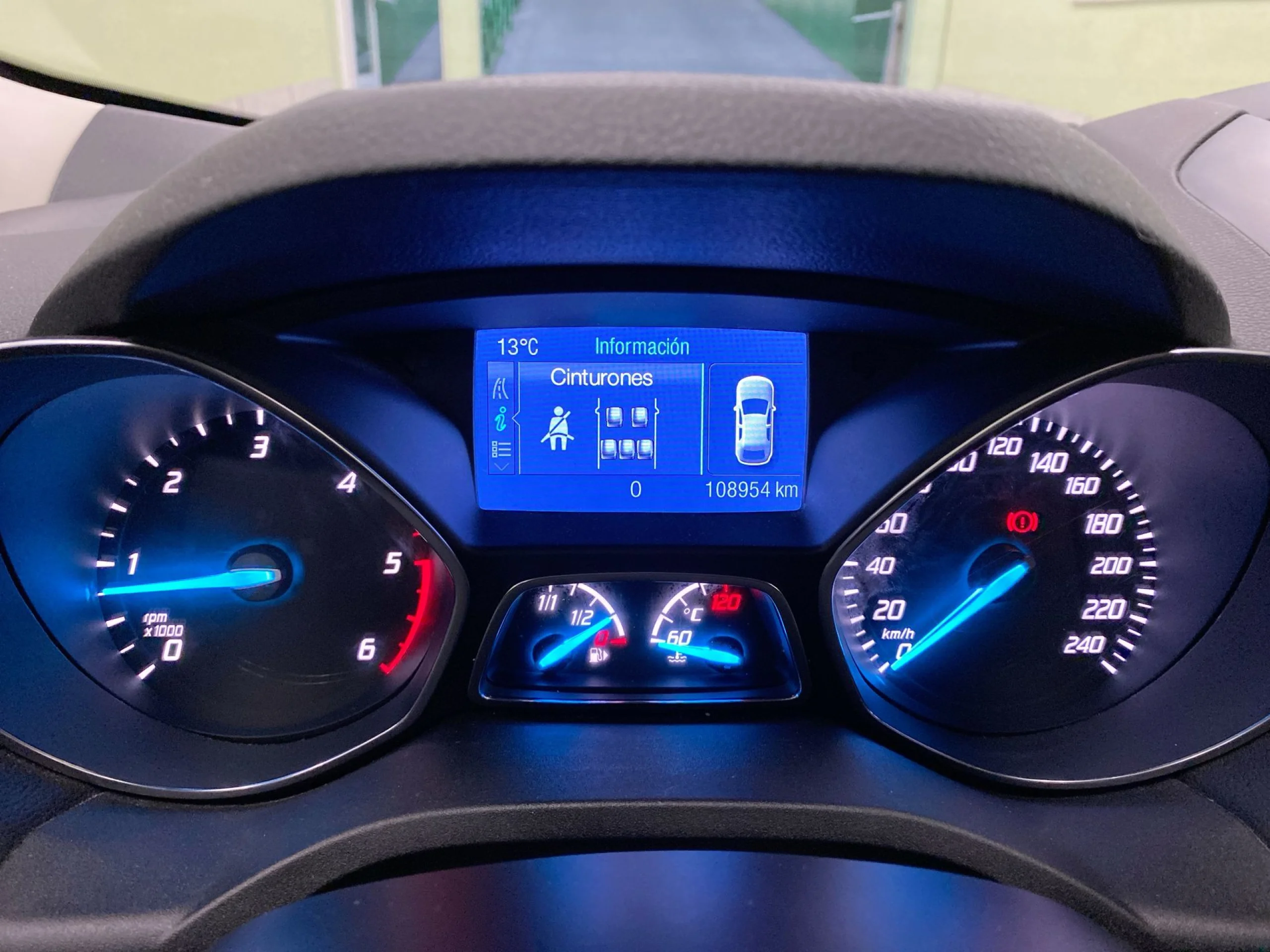 Ford Kuga 2.0 TDCI SANDS Trend 4x2 110 kW (150 CV) - Foto 12