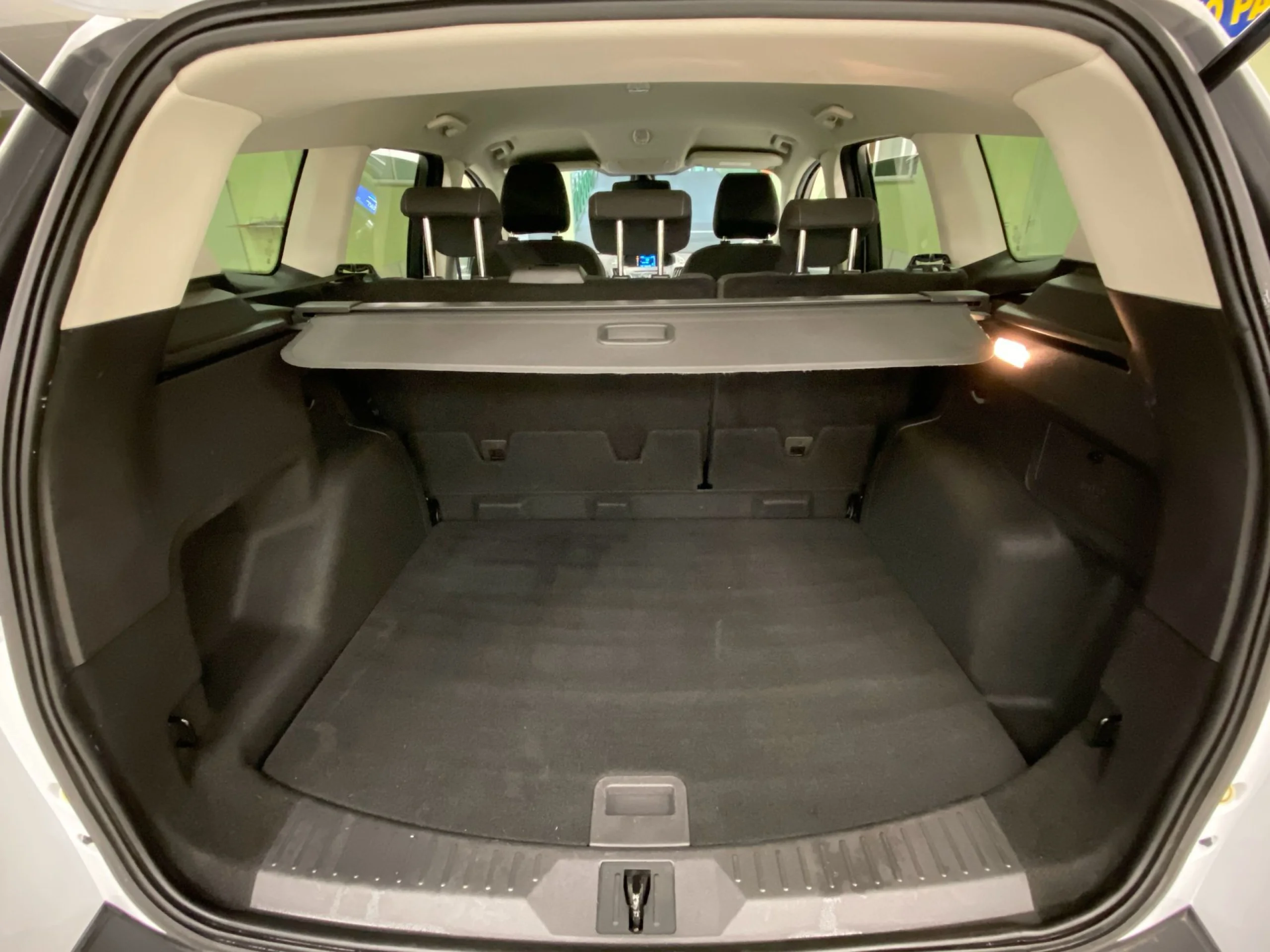 Ford Kuga 2.0 TDCI SANDS Trend 4x2 110 kW (150 CV) - Foto 18