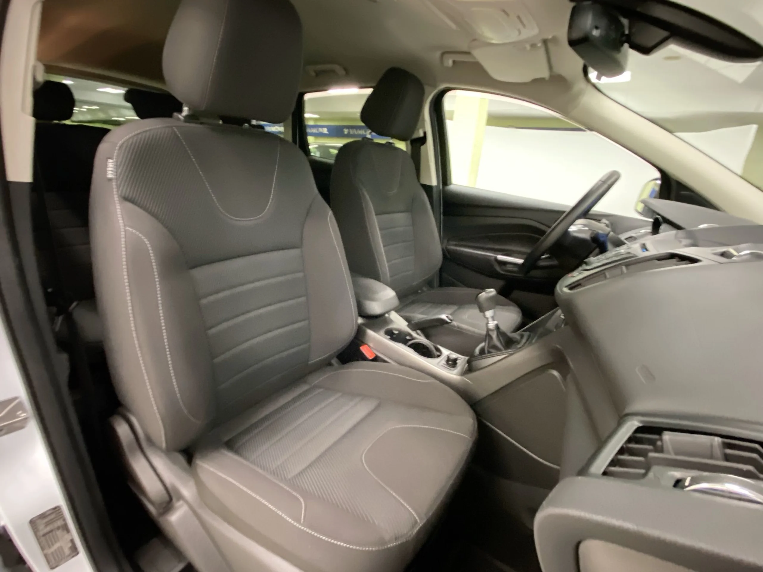 Ford Kuga 2.0 TDCI SANDS Trend 4x2 110 kW (150 CV) - Foto 19