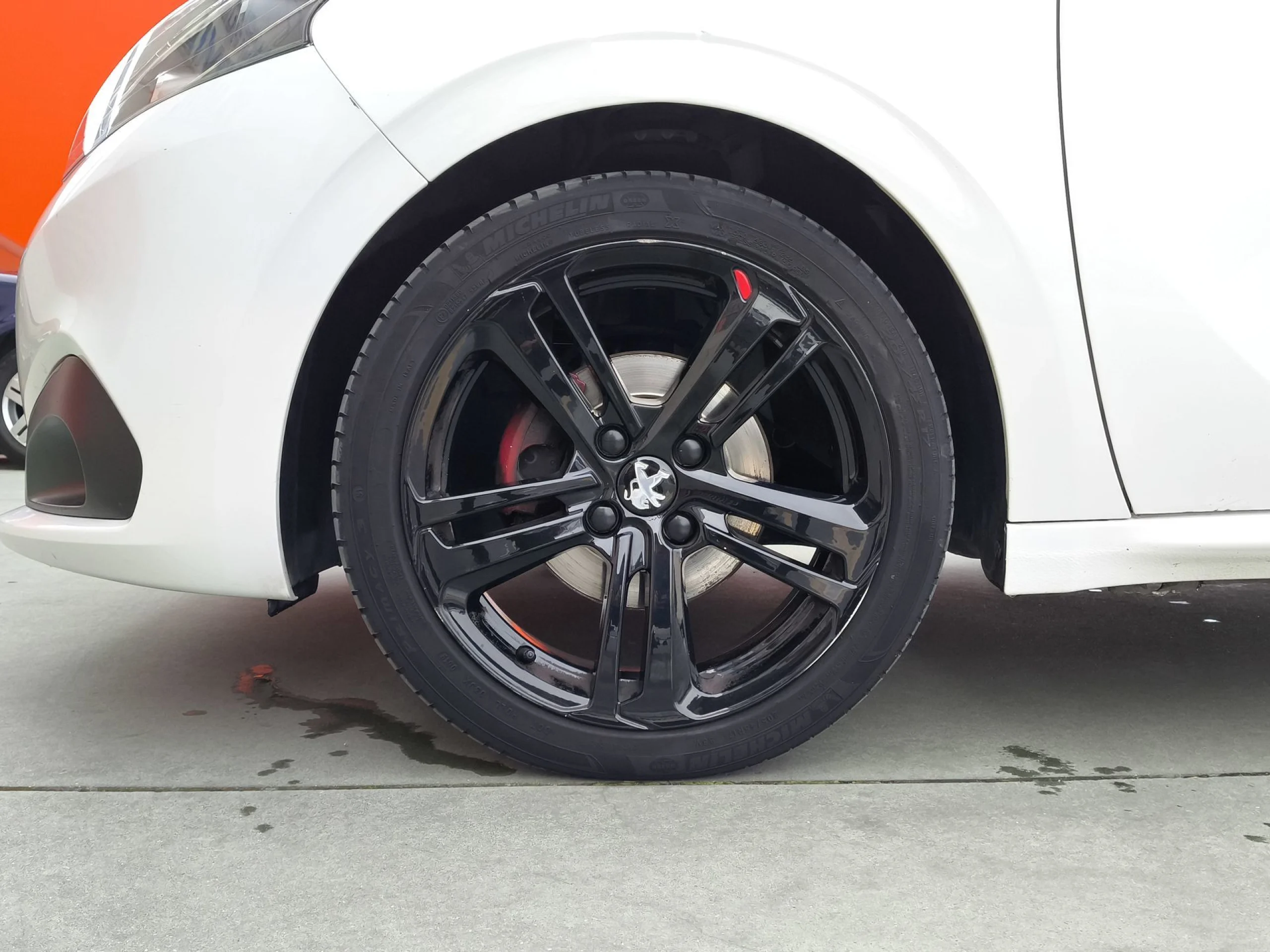 Peugeot 208 1.2 PureTech GT Line 81 kW (110 CV) - Foto 7