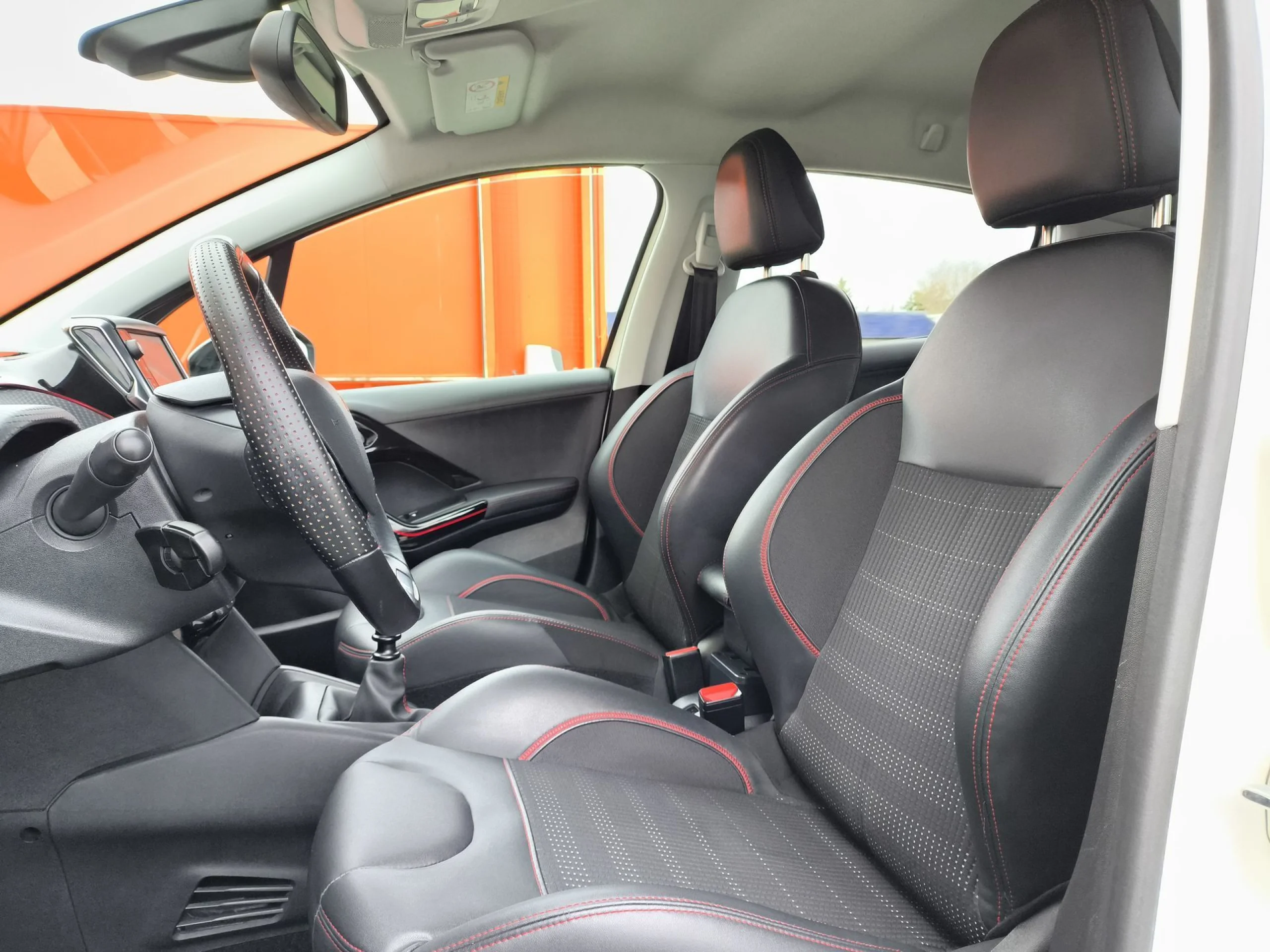Peugeot 208 1.2 PureTech GT Line 81 kW (110 CV) - Foto 8