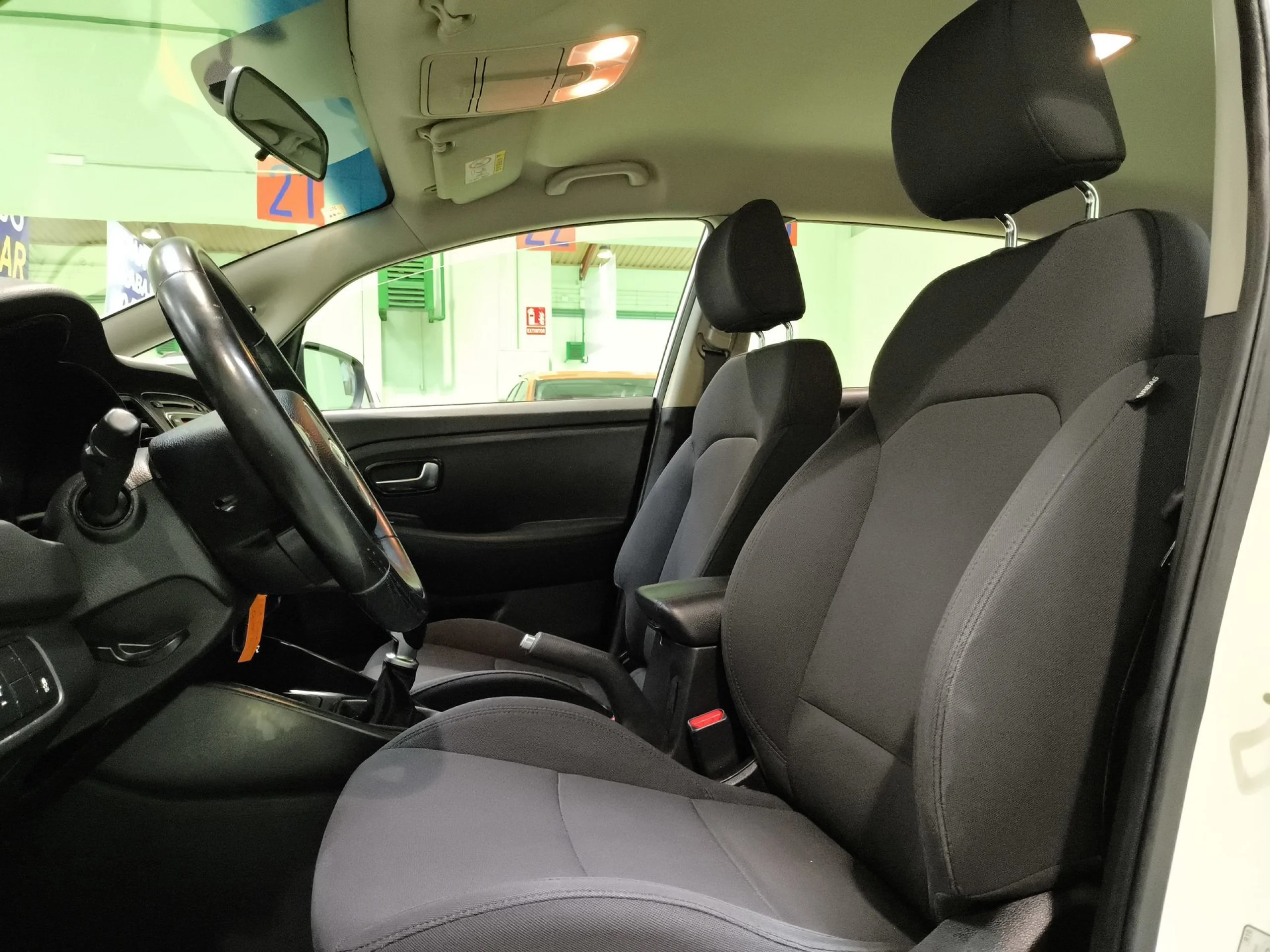Kia Carens 1.6 GDi Concept 99 kW (135 CV) - Foto 8