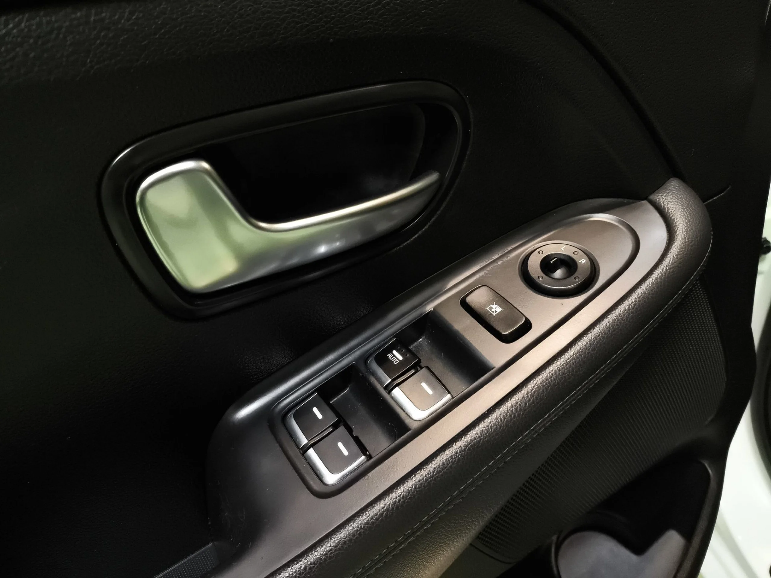 Kia Carens 1.6 GDi Concept 99 kW (135 CV) - Foto 10