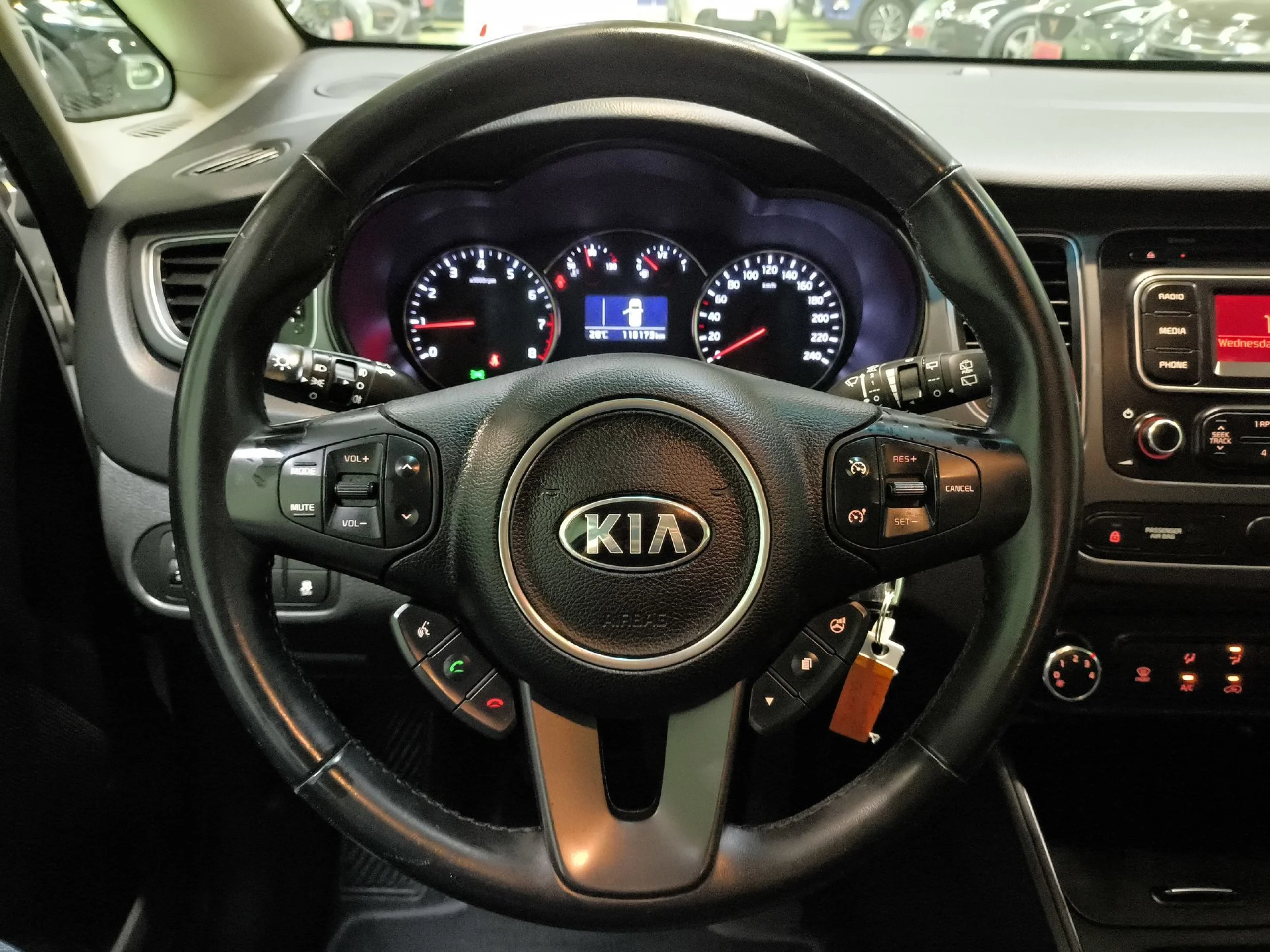 Kia Carens 1.6 GDi Concept 99 kW (135 CV) - Foto 12