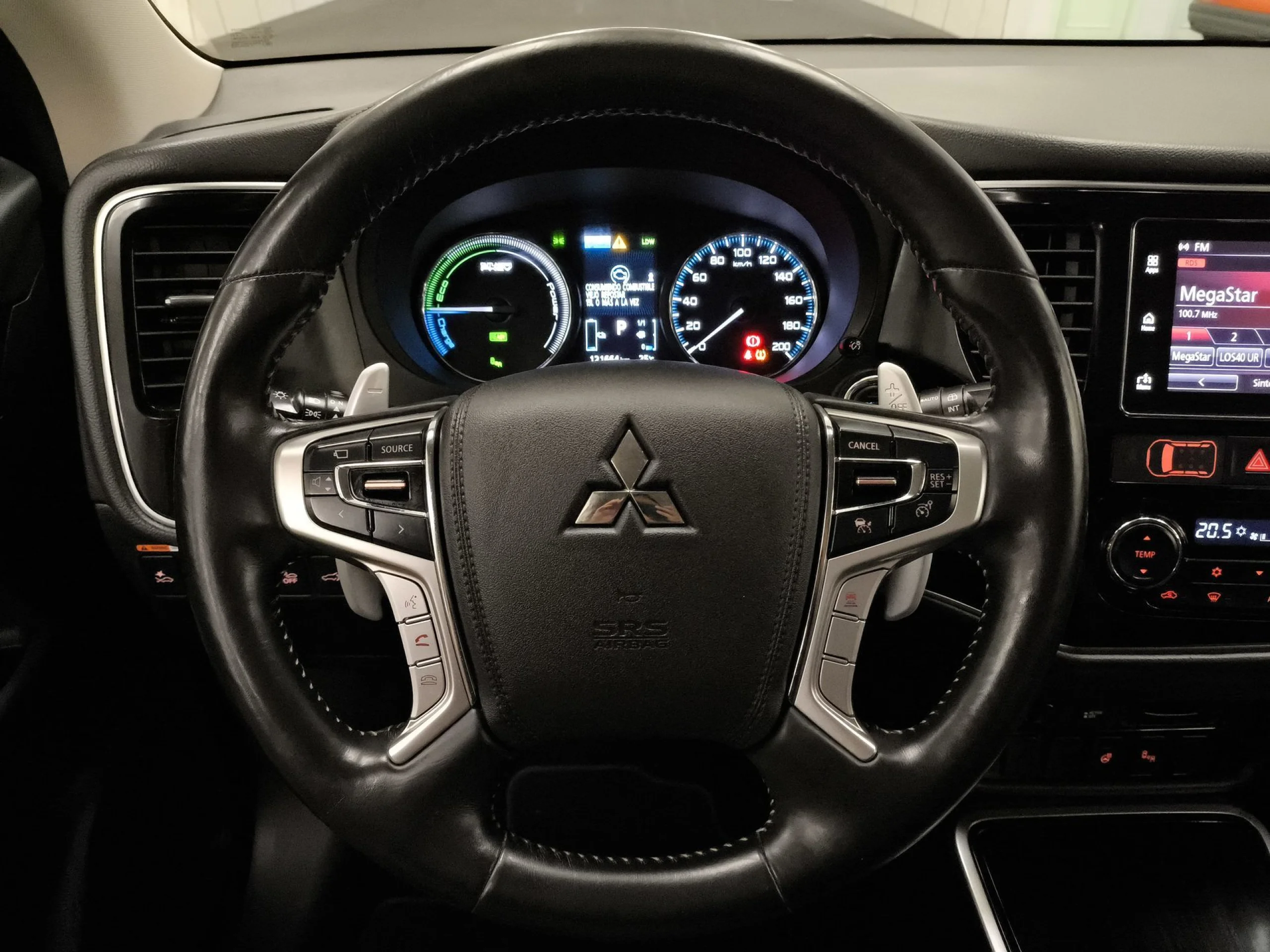 Mitsubishi Outlander 2.0 PHEV Kaiteki 4WD Auto 149 kW (203 CV) - Foto 13