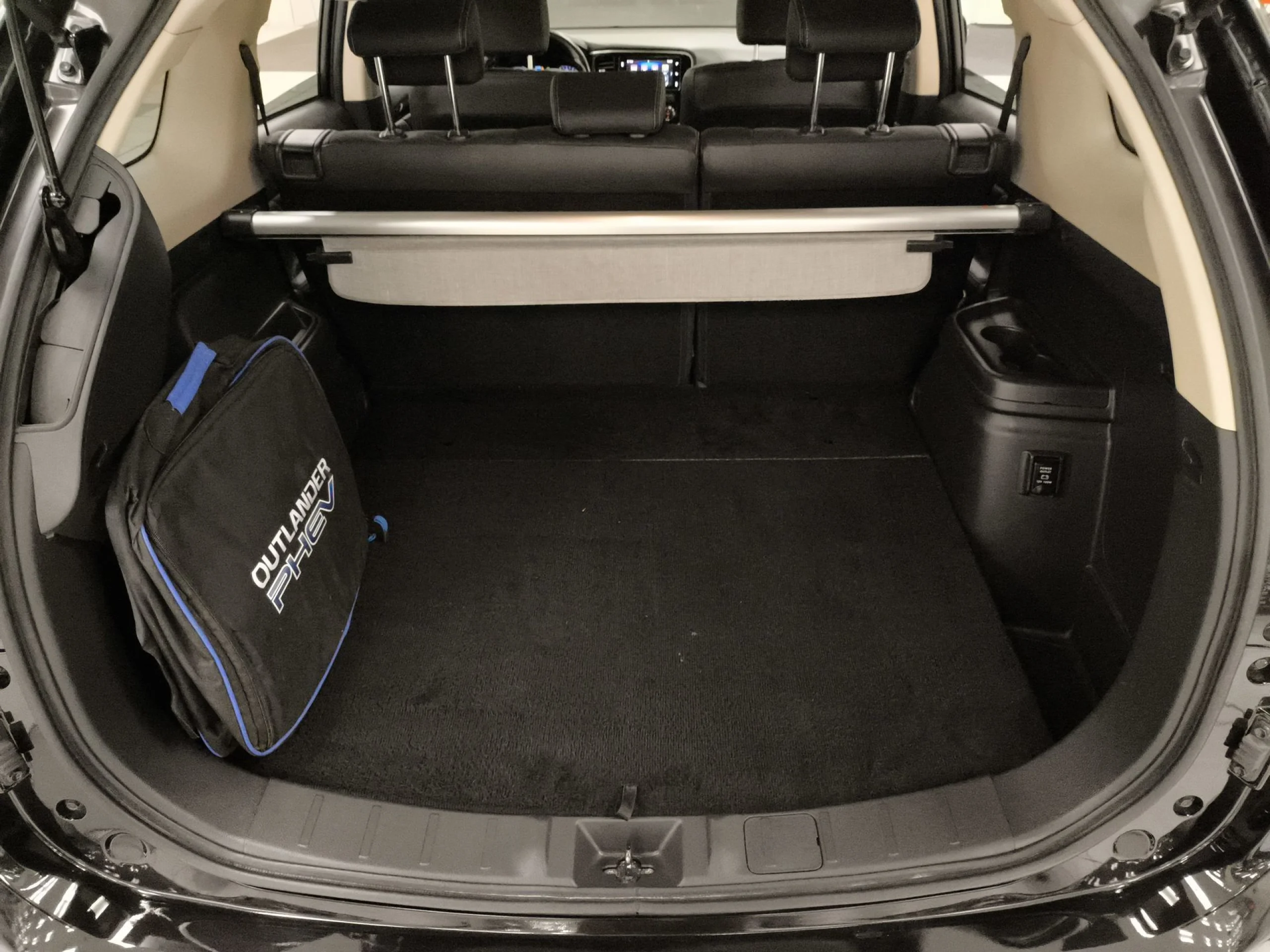 Mitsubishi Outlander 2.0 PHEV Kaiteki 4WD Auto 149 kW (203 CV) - Foto 28