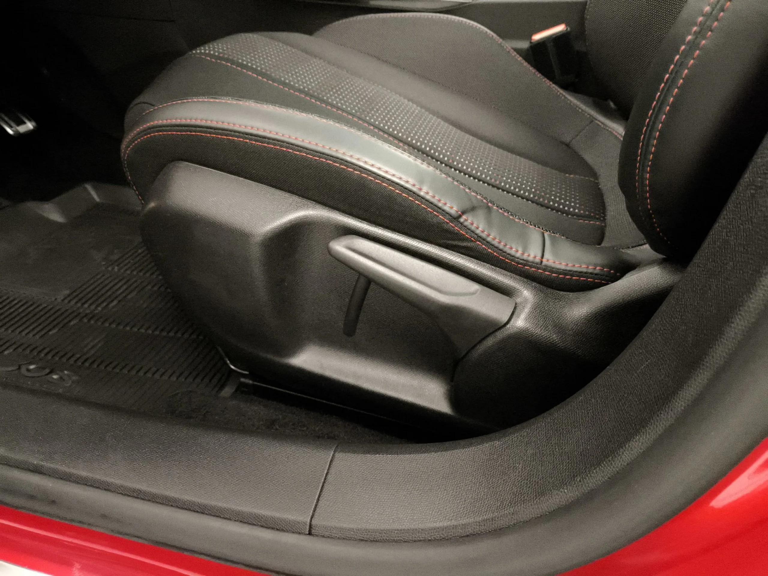 Peugeot 308 PureTech 130 SANDS GT Line EAT6 96 kW (130 CV) - Foto 9