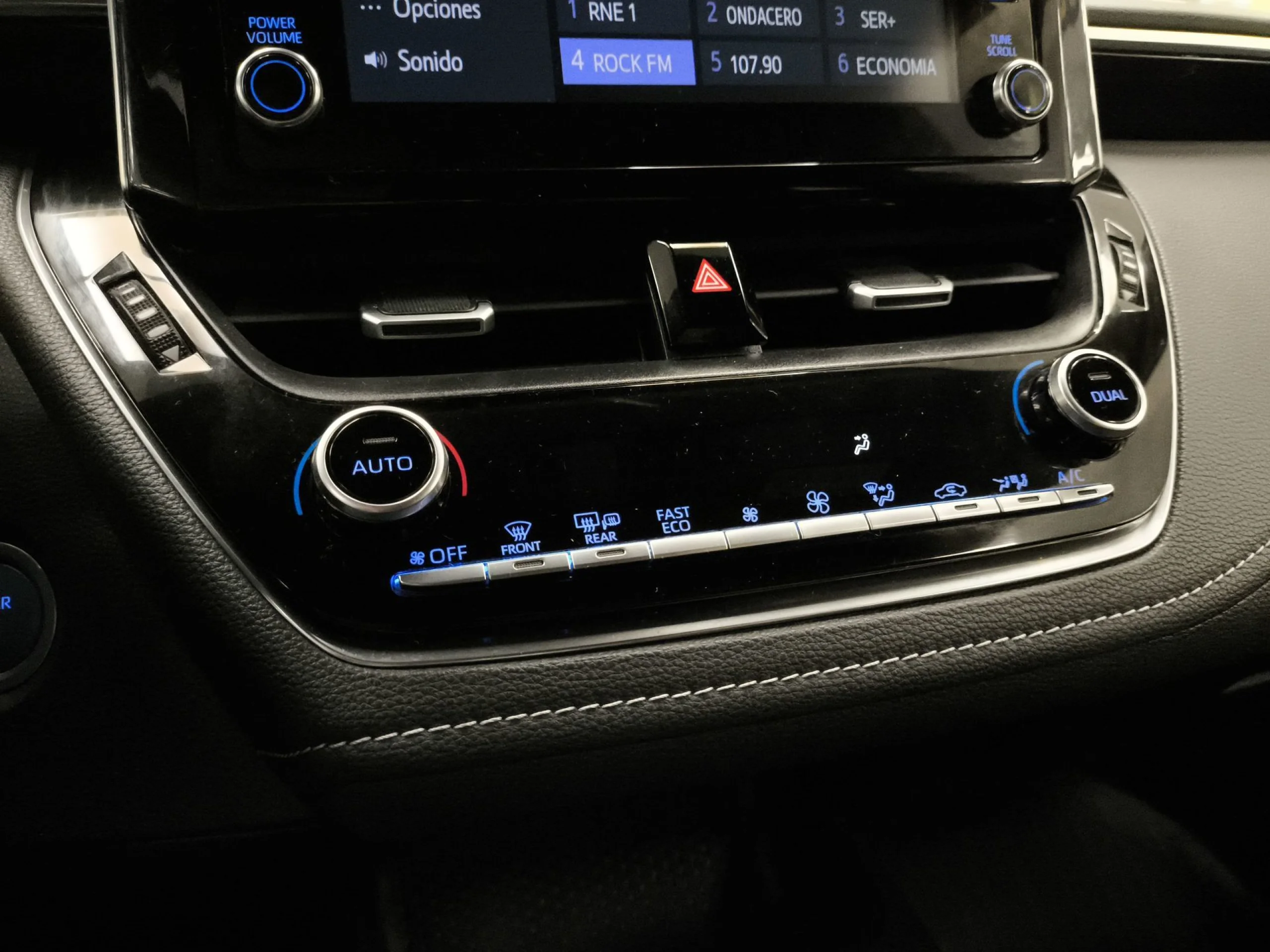 Toyota Corolla Touring Sports 125H Active Tech E-CVT 90 kW (122 CV) - Foto 15