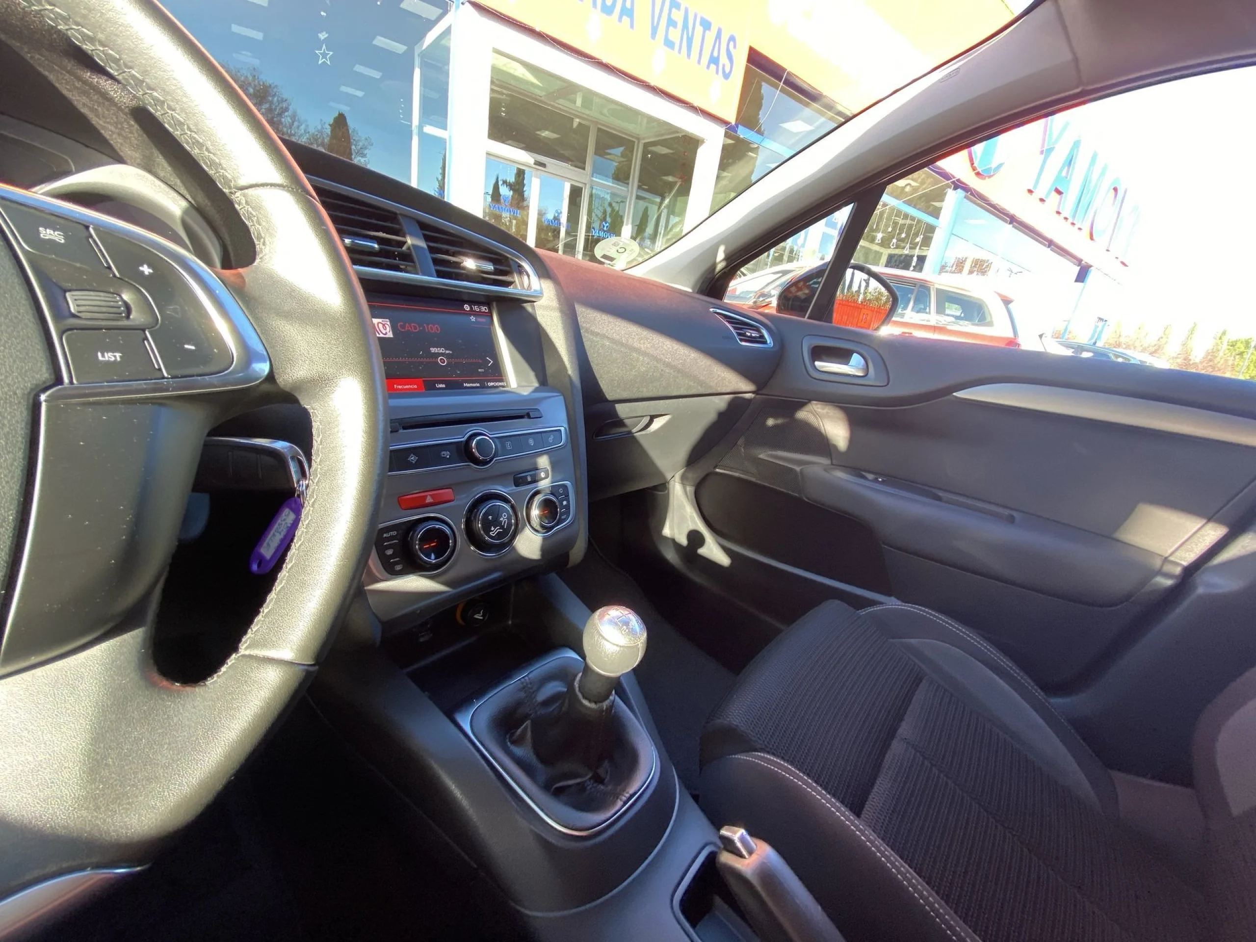 Citroen C4 BlueHDi 100 Live 73 kW (100 CV) - Foto 17