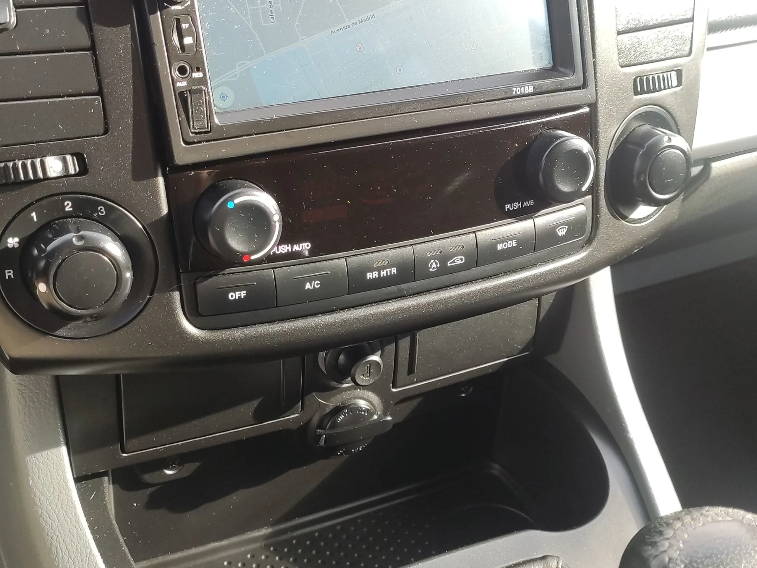 SsangYong Rodius 270 Xdi Premium 121 kW (165 CV) - Foto 15