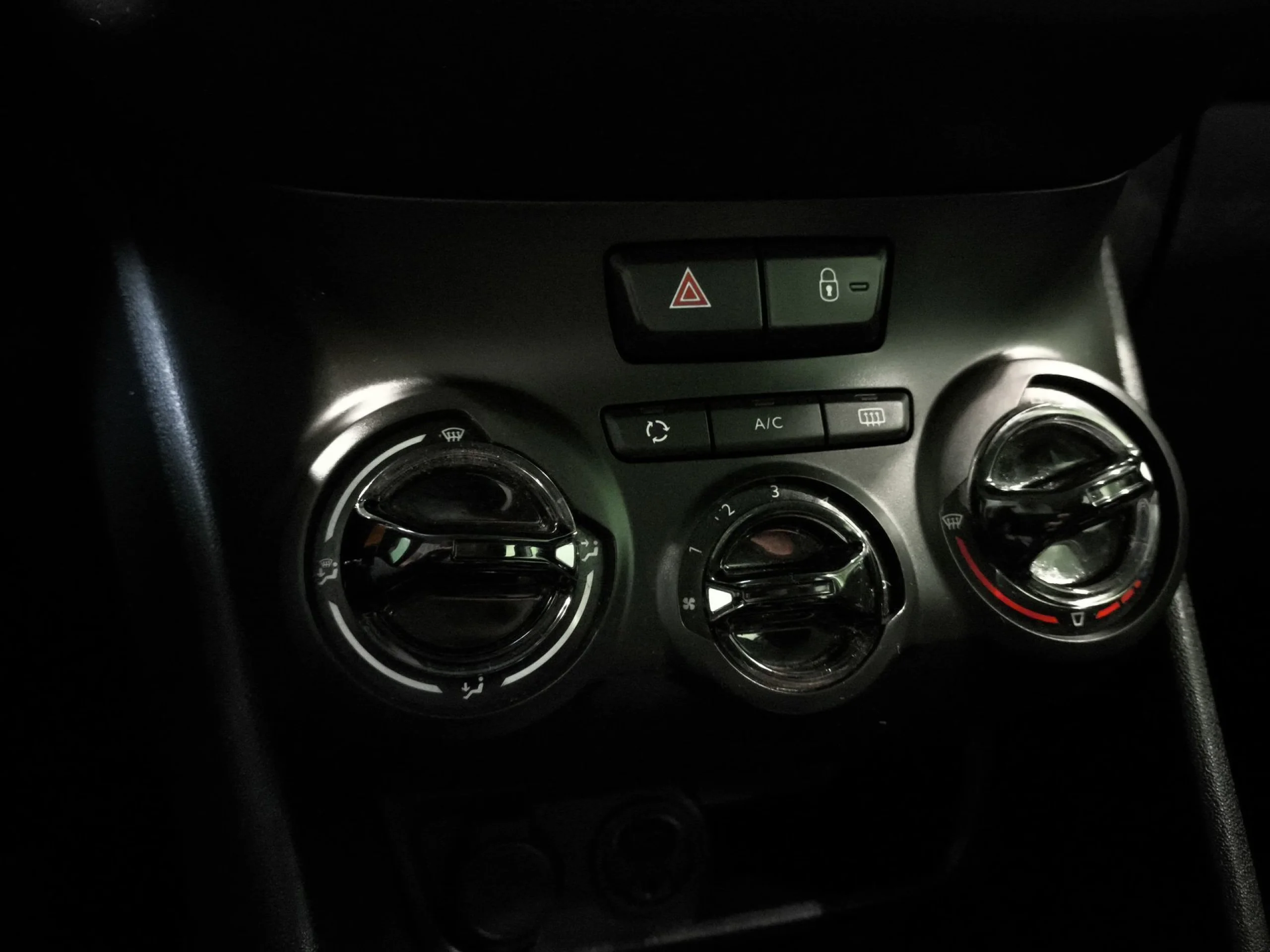 Peugeot 208 1.2 PureTech Active 61 kW (82 CV) - Foto 18