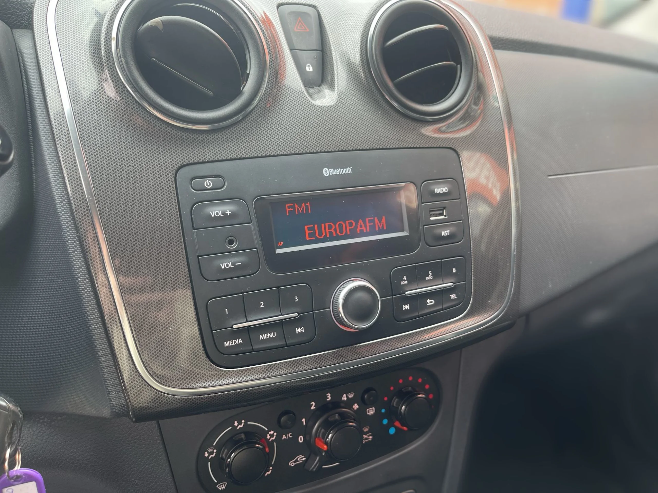 Dacia Sandero Comfort TCe 66 kW (90 CV) - Foto 12