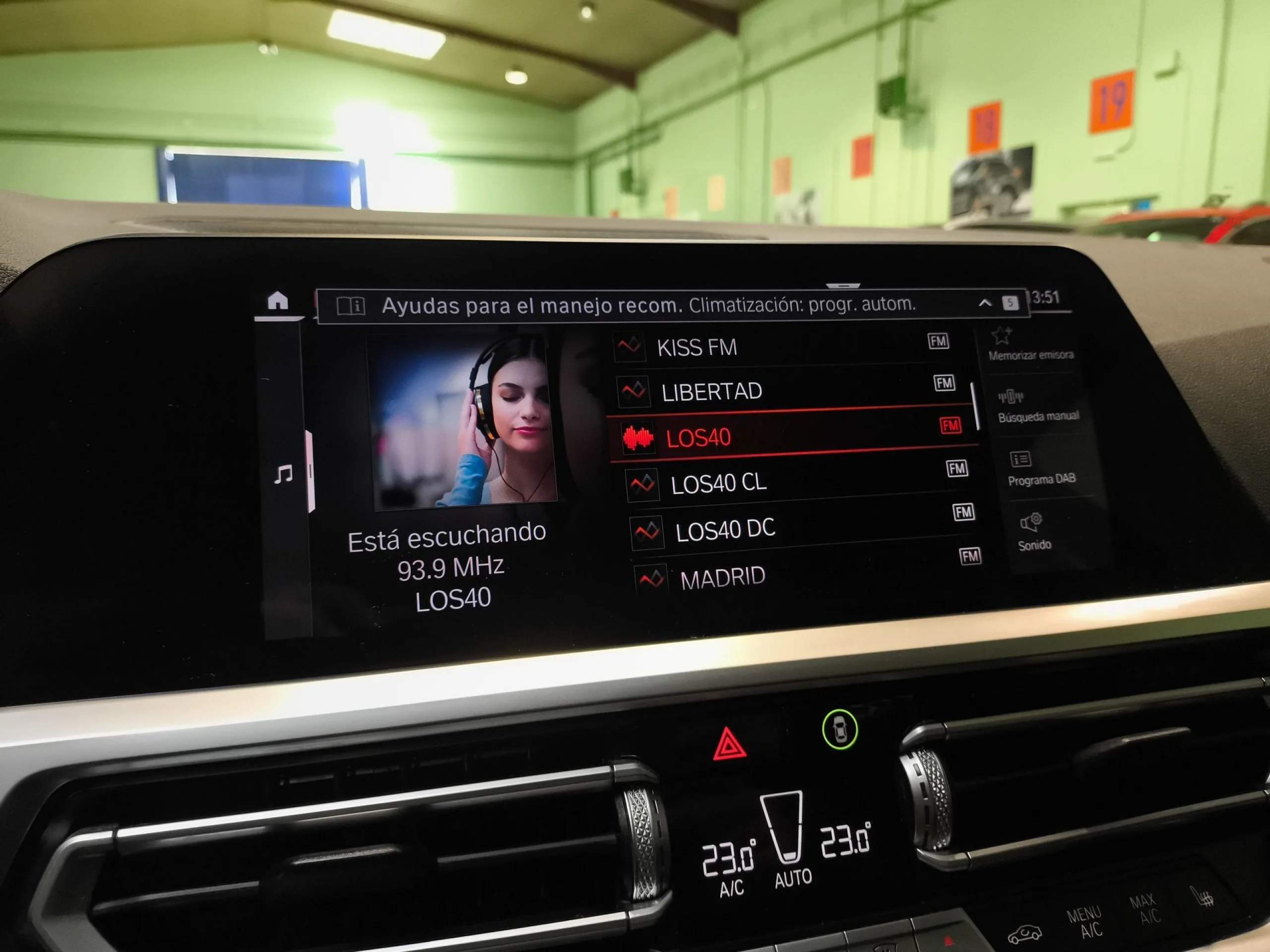 BMW Serie 3 320d Touring 140 kW (190 CV) - Foto 16