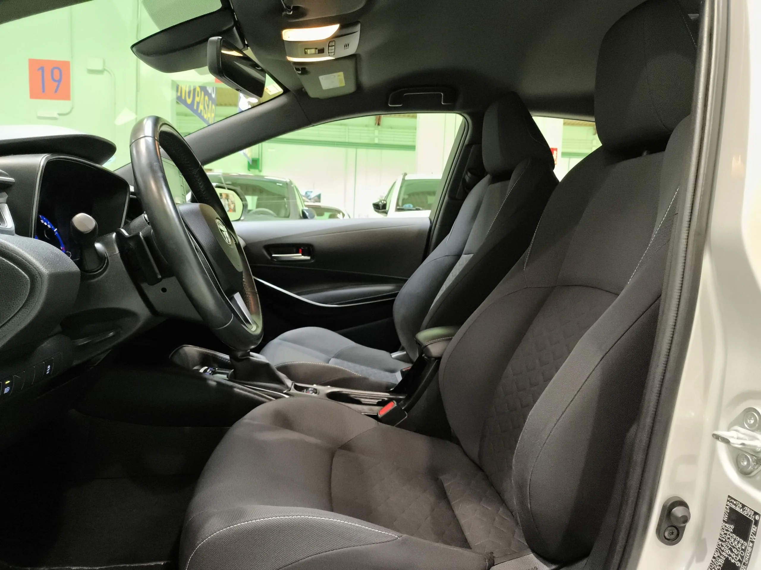 Toyota Corolla 180H FEEL! E-CVT 132 kW (180 CV) - Foto 11