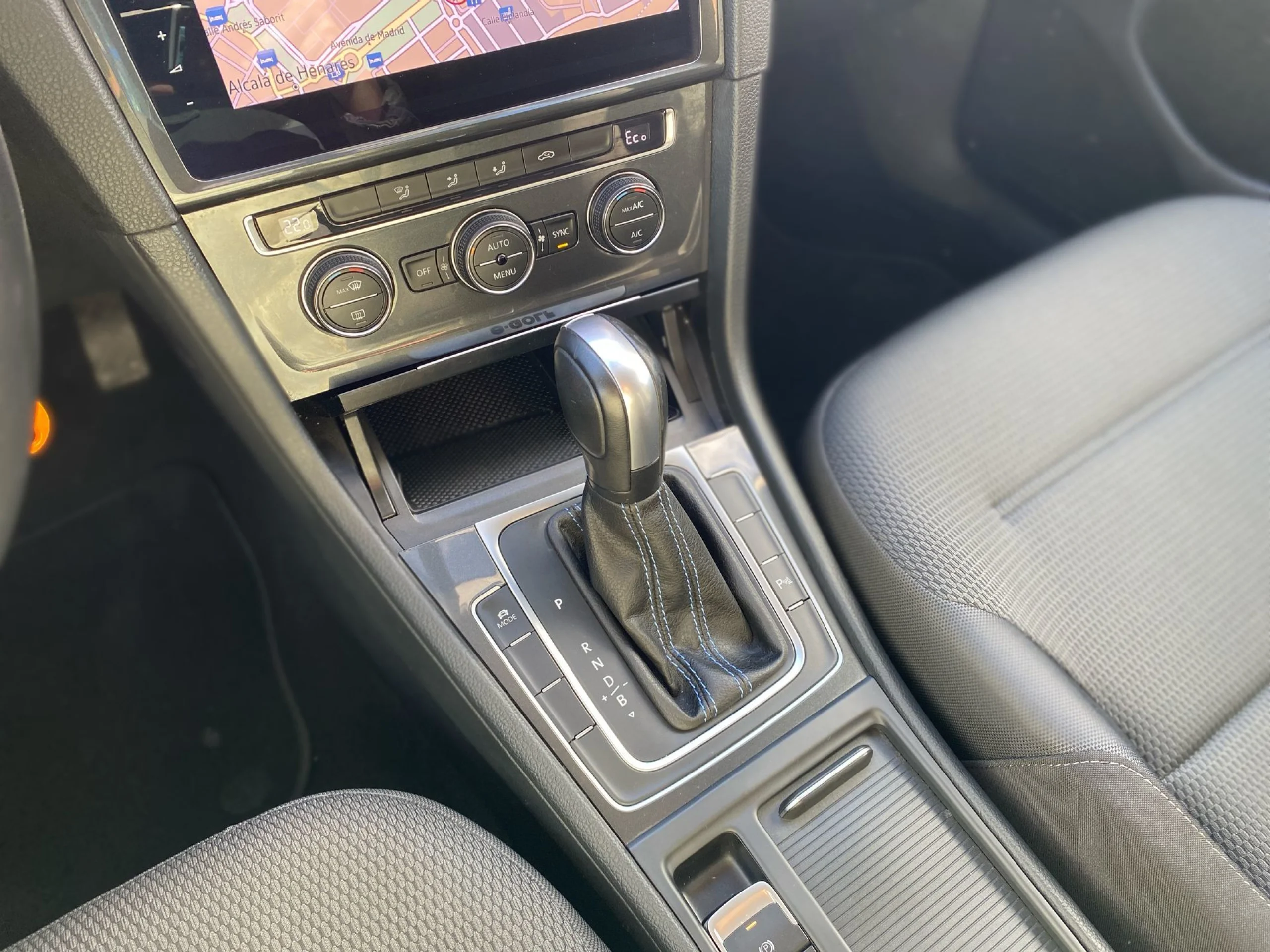 Volkswagen E-golf ePower 100 kW (136 CV) - Foto 17