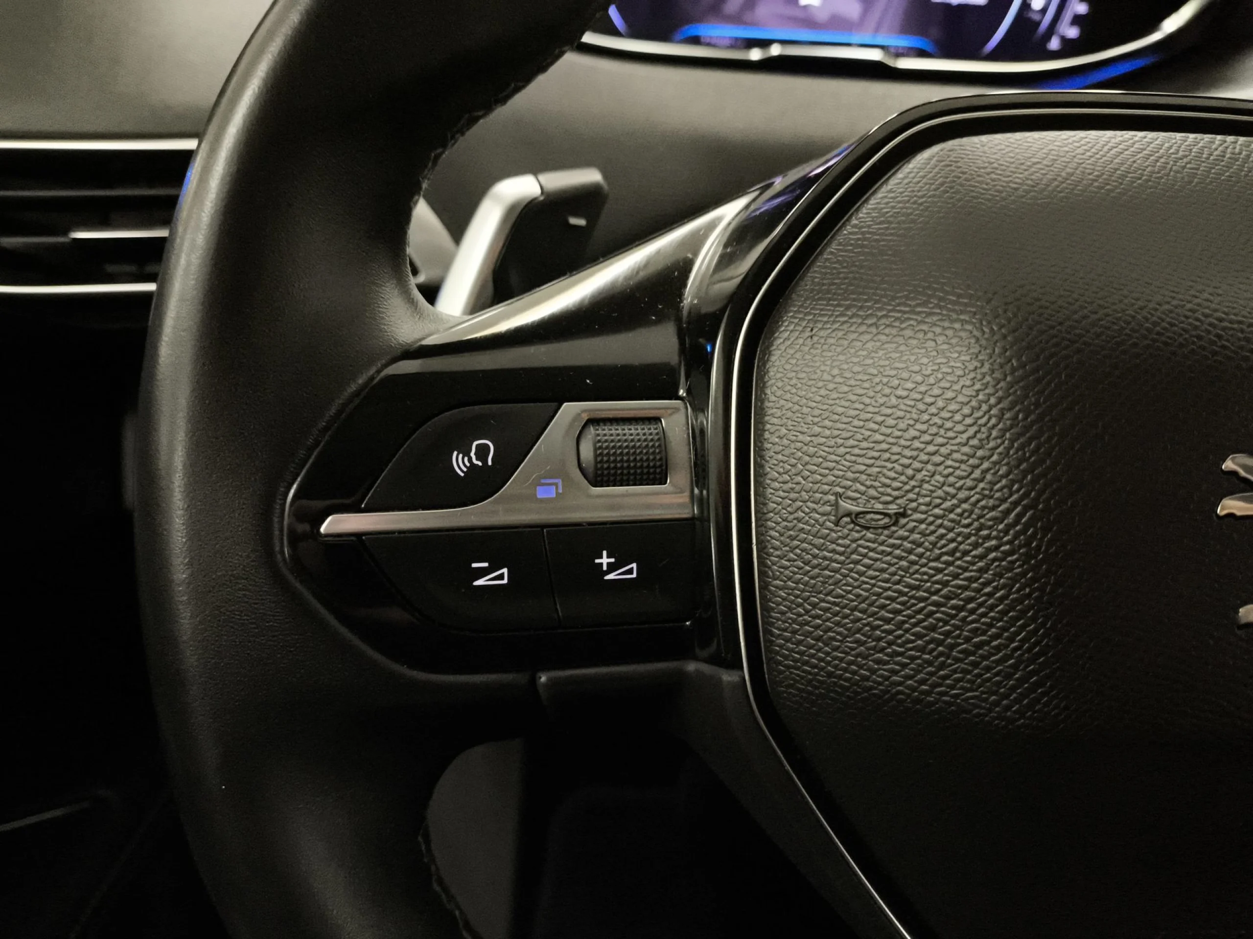 Peugeot 5008 PureTech 130 SANDS Allure Pack EAT8 96 kW (130 CV) - Foto 14