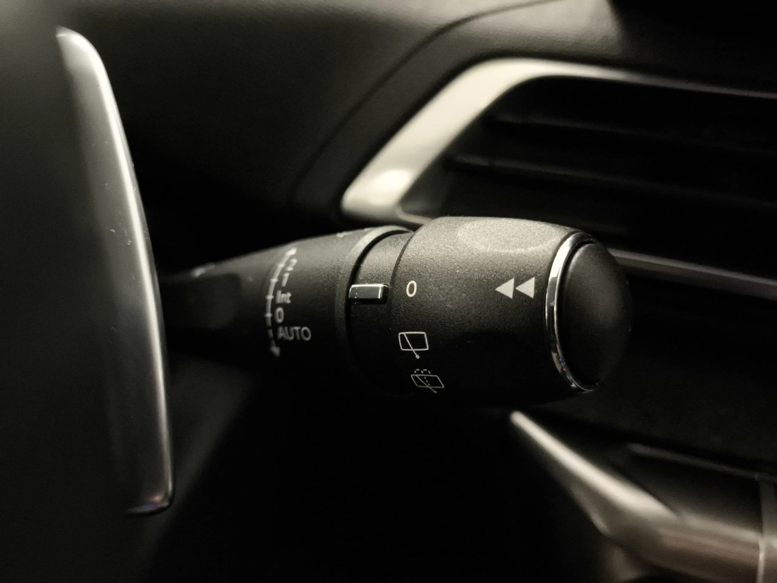 Peugeot 5008 PureTech 130 SANDS Allure Pack EAT8 96 kW (130 CV) - Foto 17