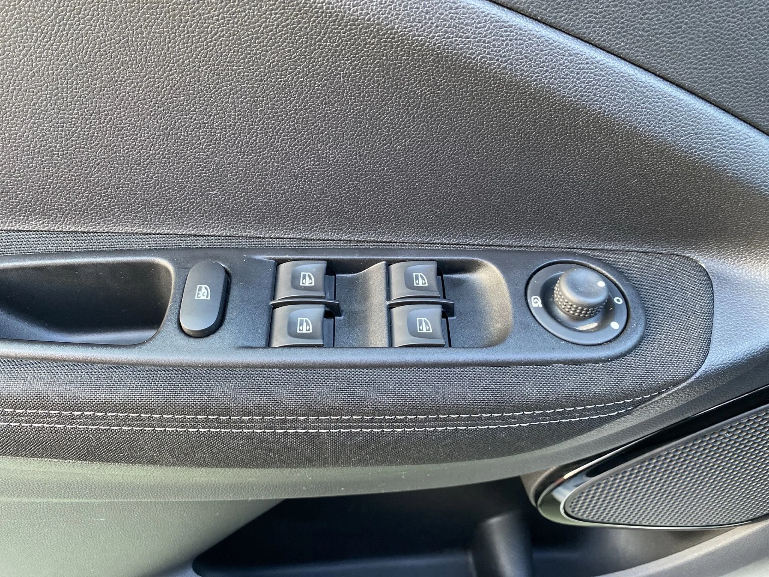 Renault Zoe Limited 40 R110 79 kW (108 CV) - Foto 9