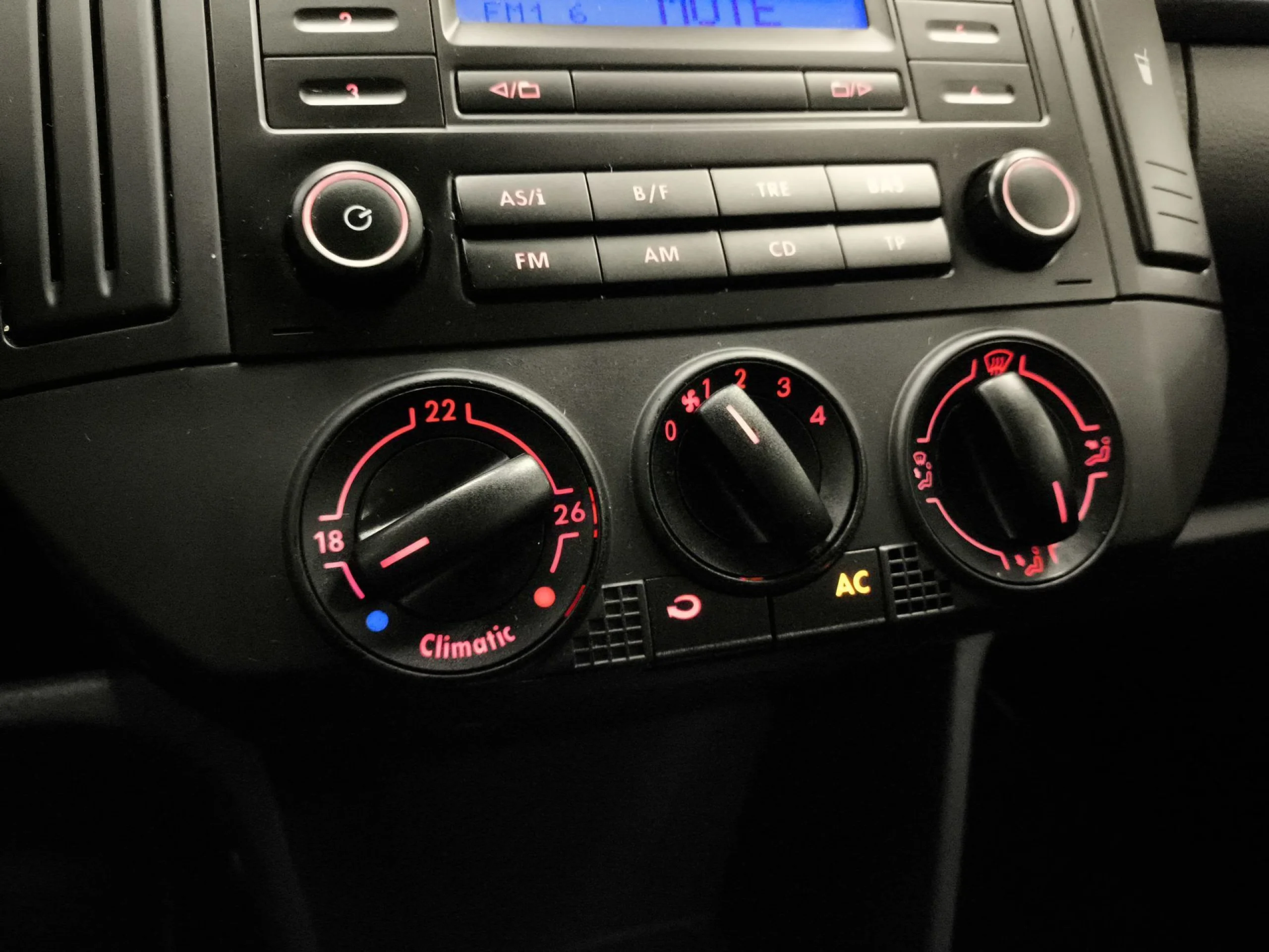 Volkswagen Polo United 1.4 59 kW (80 CV) Auto - Foto 16