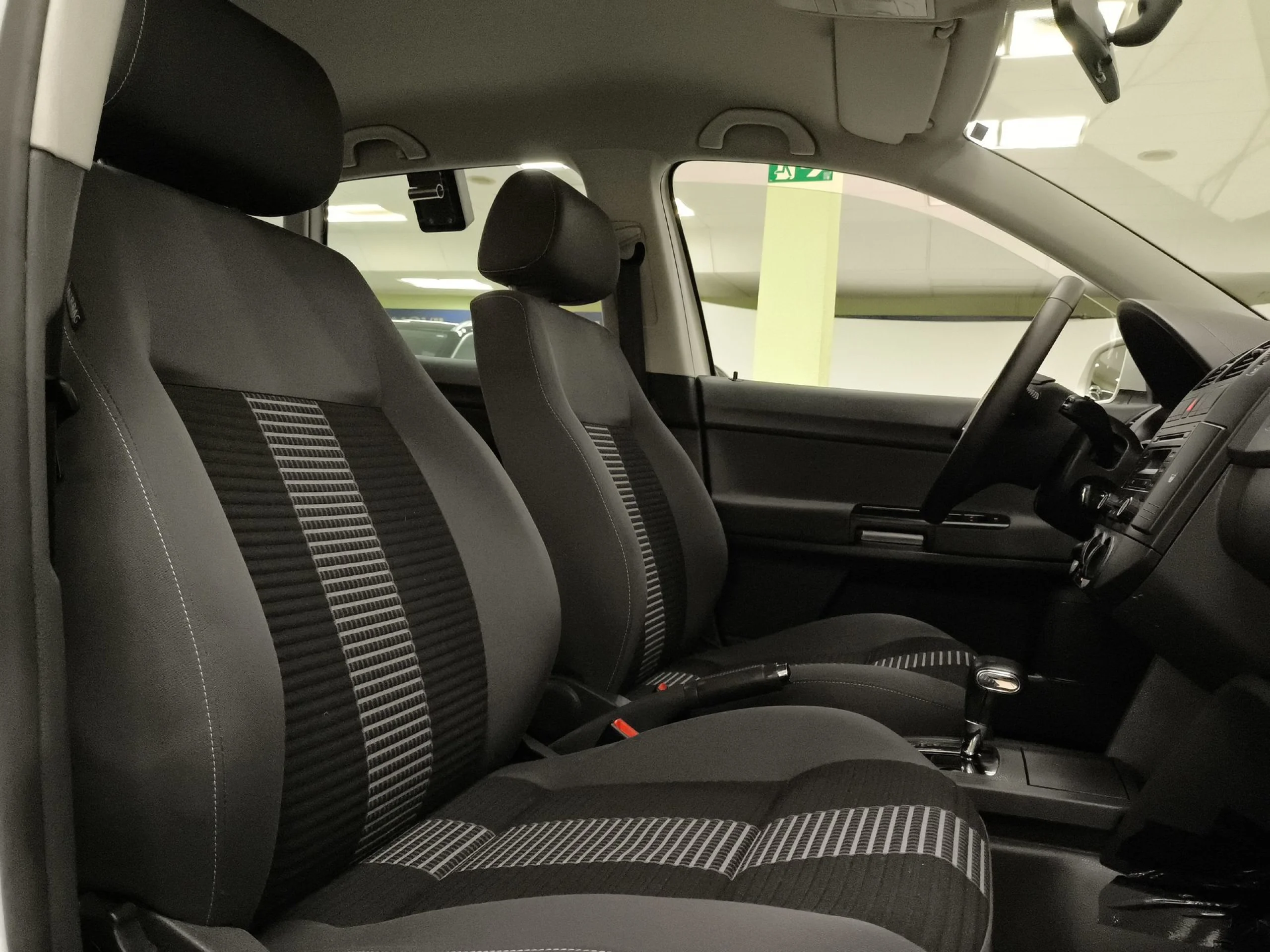 Volkswagen Polo United 1.4 59 kW (80 CV) Auto - Foto 20