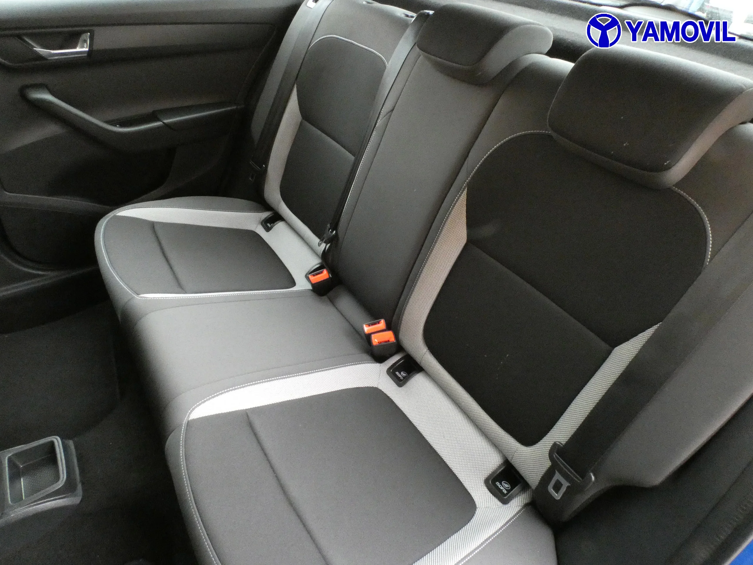 Skoda Fabia 1.0 MPI COLOR CONCEPT - Foto 15