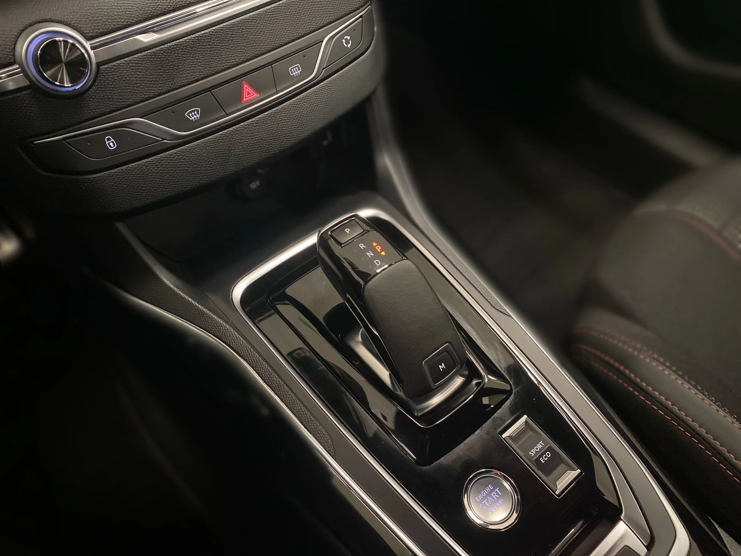 Peugeot 308 SW BlueHDI 130 GT EAT8 96 kW (130 CV) - Foto 17
