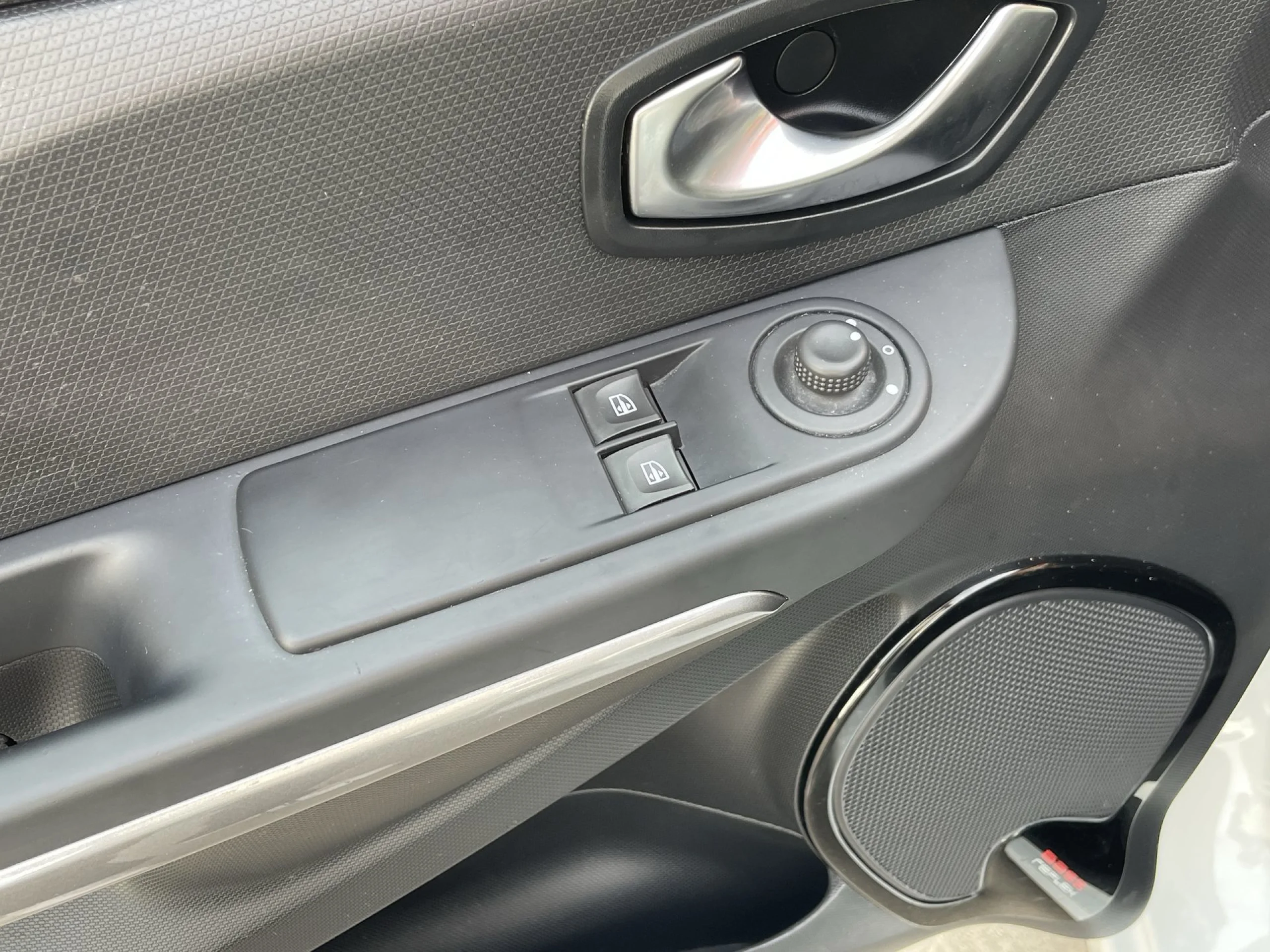Renault Clio Technofeel Energy dCi 66 kW (90 CV) - Foto 9