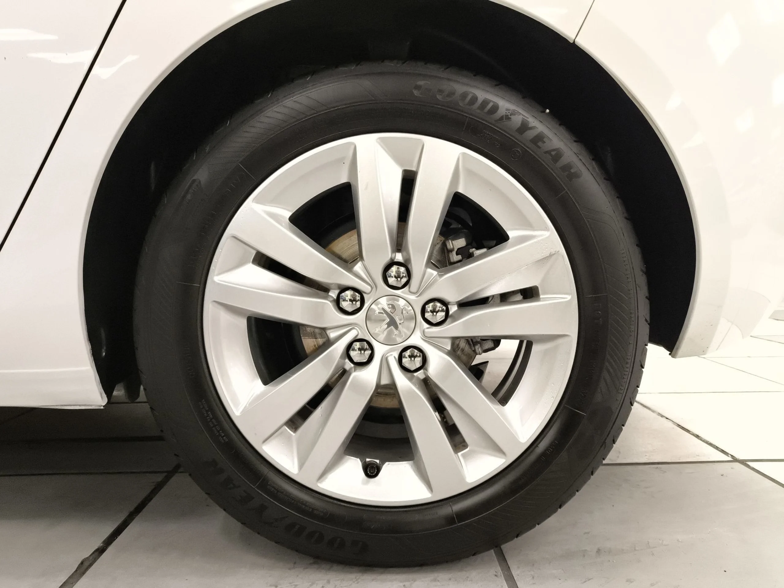 Peugeot 308 PureTech 130 SANDS Style 96 kW (130 CV) - Foto 7