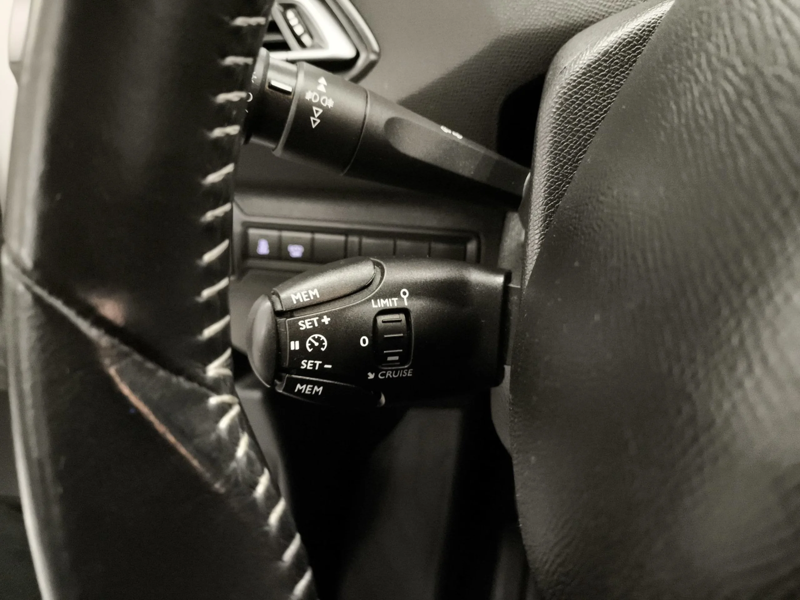 Peugeot 308 PureTech 130 SANDS Style 96 kW (130 CV) - Foto 12