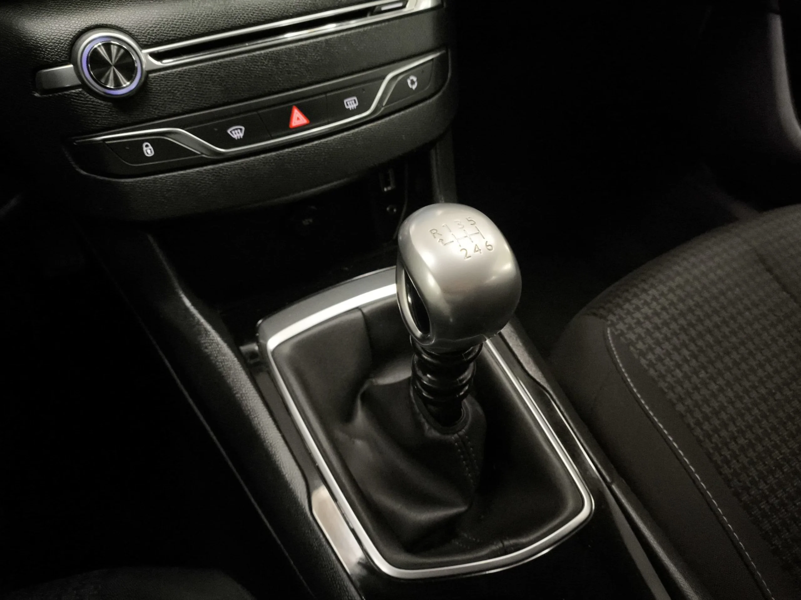 Peugeot 308 PureTech 130 SANDS Style 96 kW (130 CV) - Foto 18