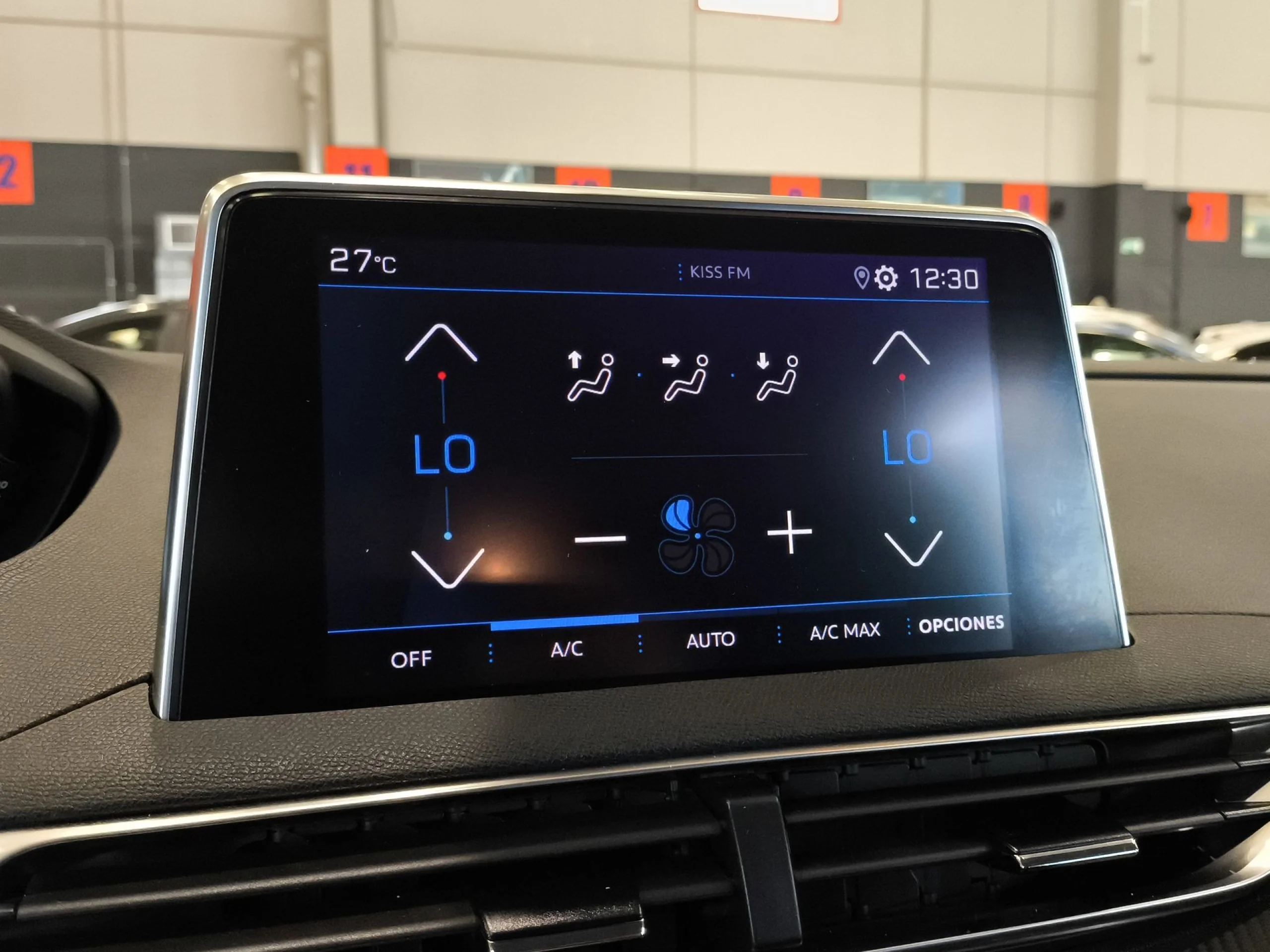 Peugeot 5008 PureTech 130 SANDS Active Pack EAT8 96 kW (130 CV) - Foto 22
