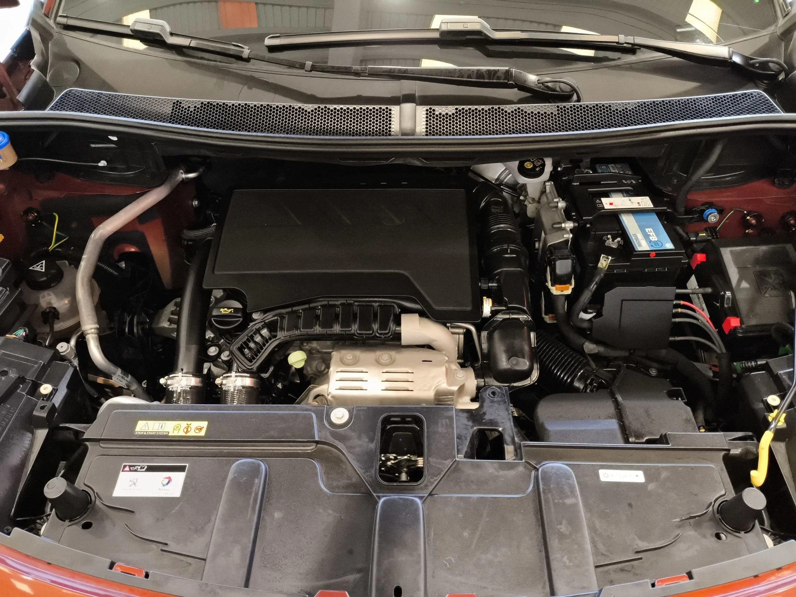 Peugeot 5008 PureTech 130 SANDS Active Pack EAT8 96 kW (130 CV) - Foto 31