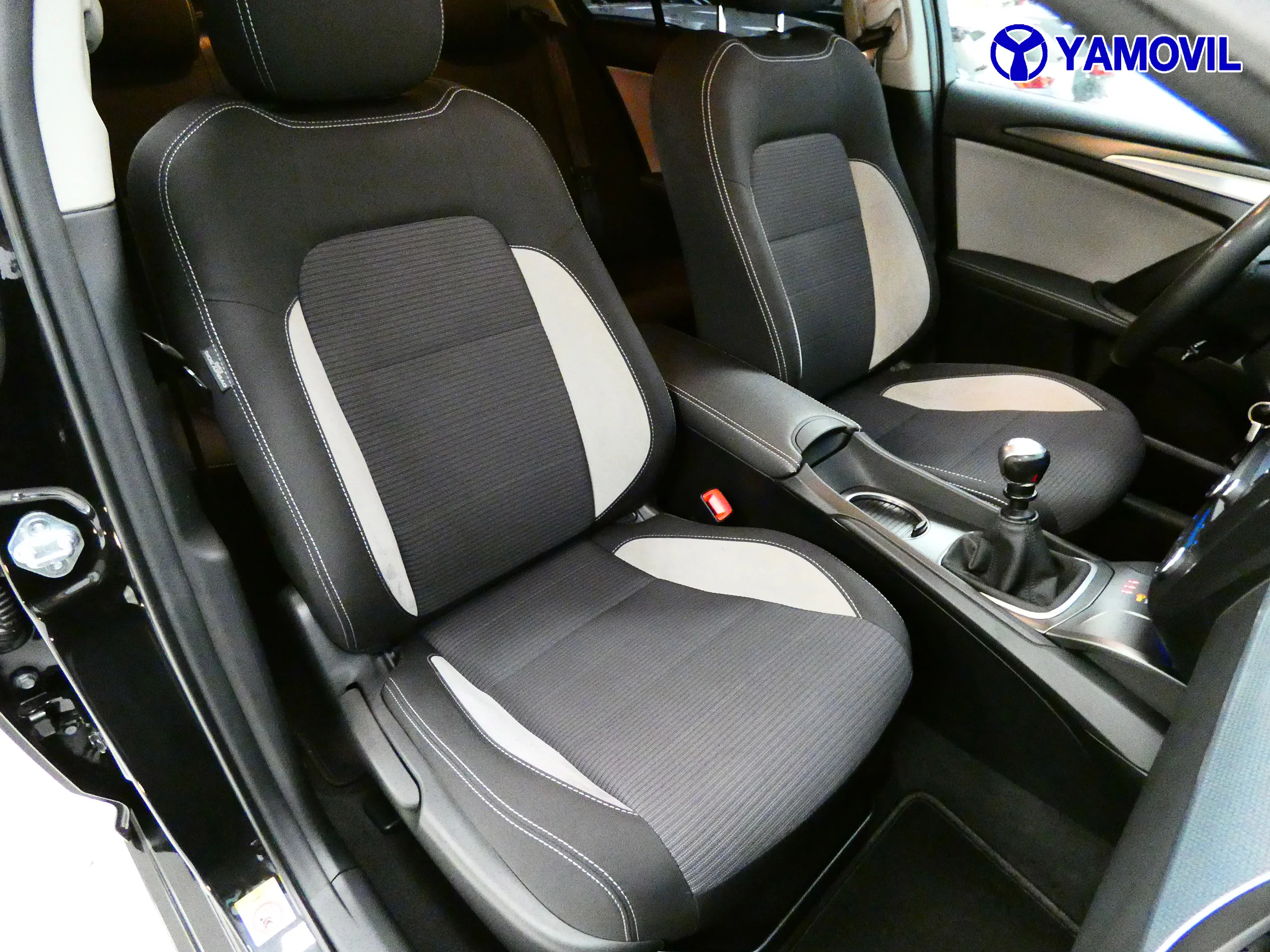 Toyota Avensis 2.0 D ADVANCE 4P - Foto 16