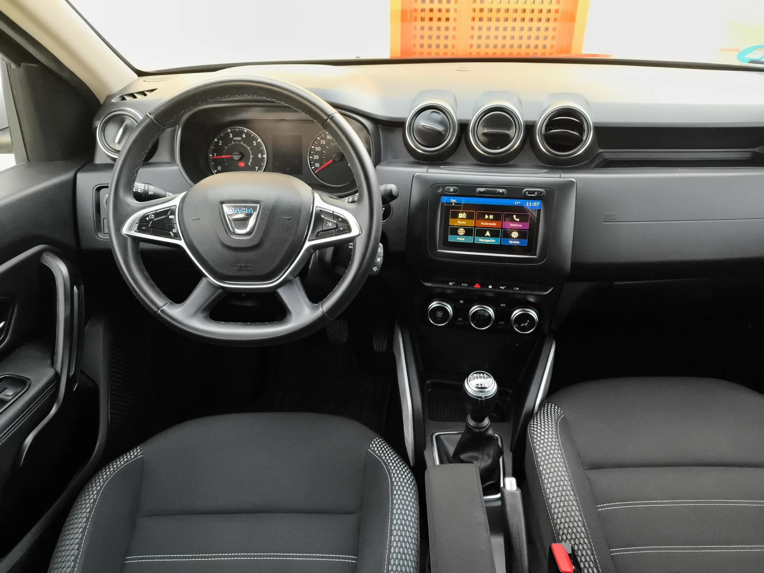 Dacia Duster TCE ECO-G Prestige 4X2 74 kW (100 CV) - Foto 18