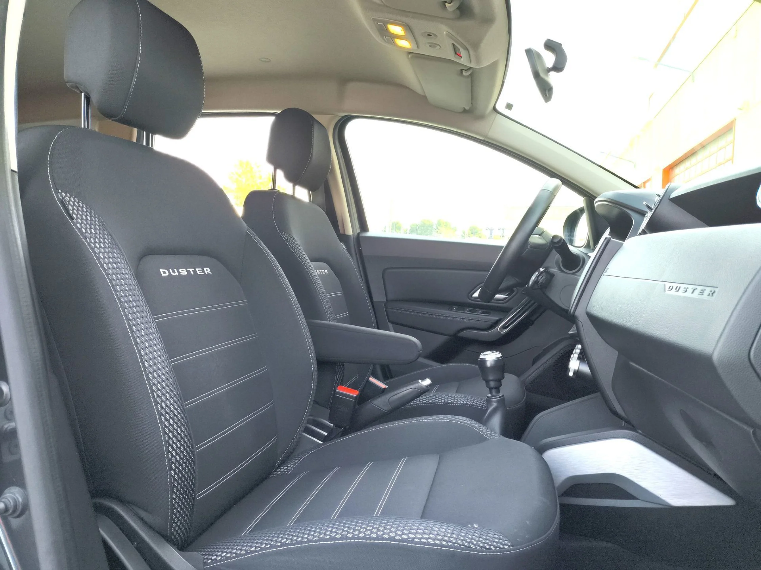 Dacia Duster TCE ECO-G Prestige 4X2 74 kW (100 CV) - Foto 21