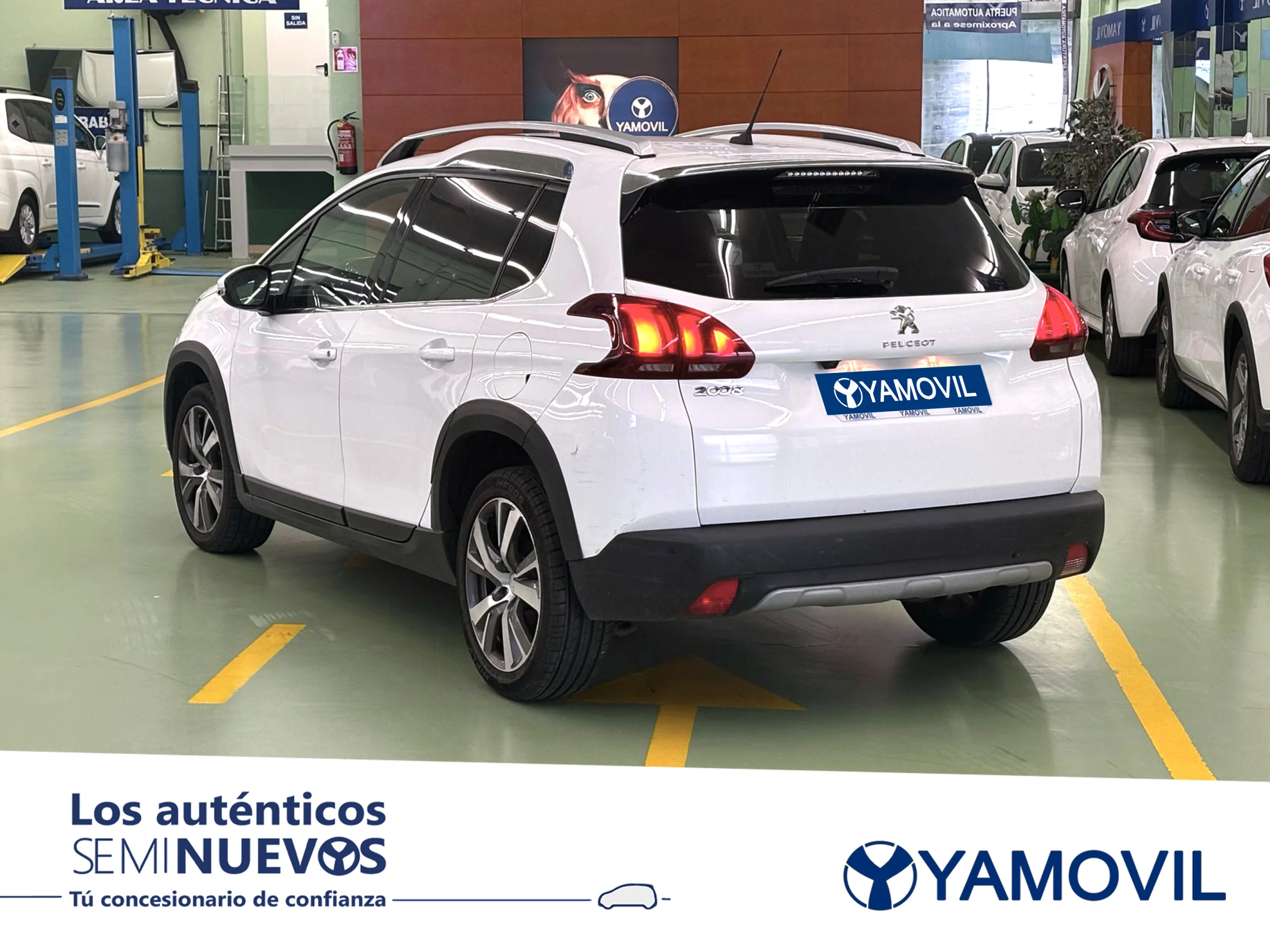 Peugeot 2008 PureTech 110 SANDS Allure EAT6 81 kW (110 CV) - Foto 4