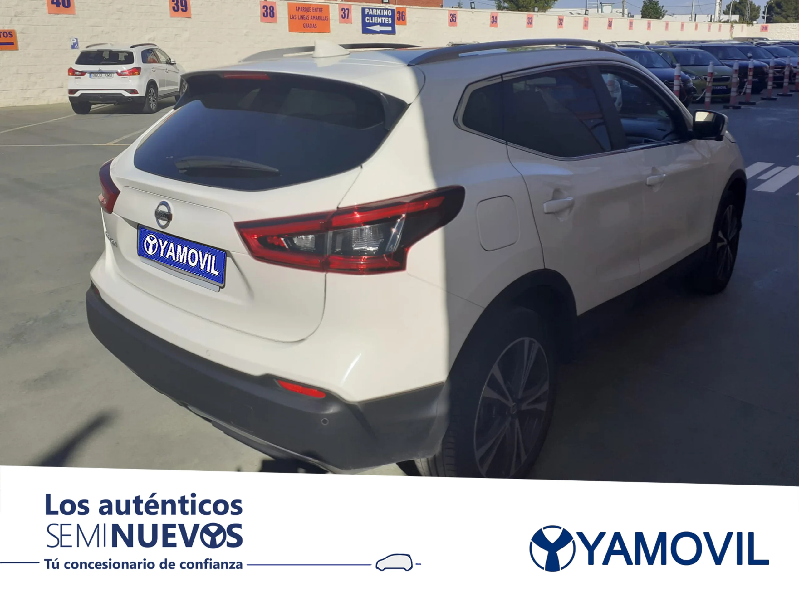 Nissan Qashqai 1.2 DIG-T N-CONNECTA 4X2 PACK TECHO+NAV  - Foto 2