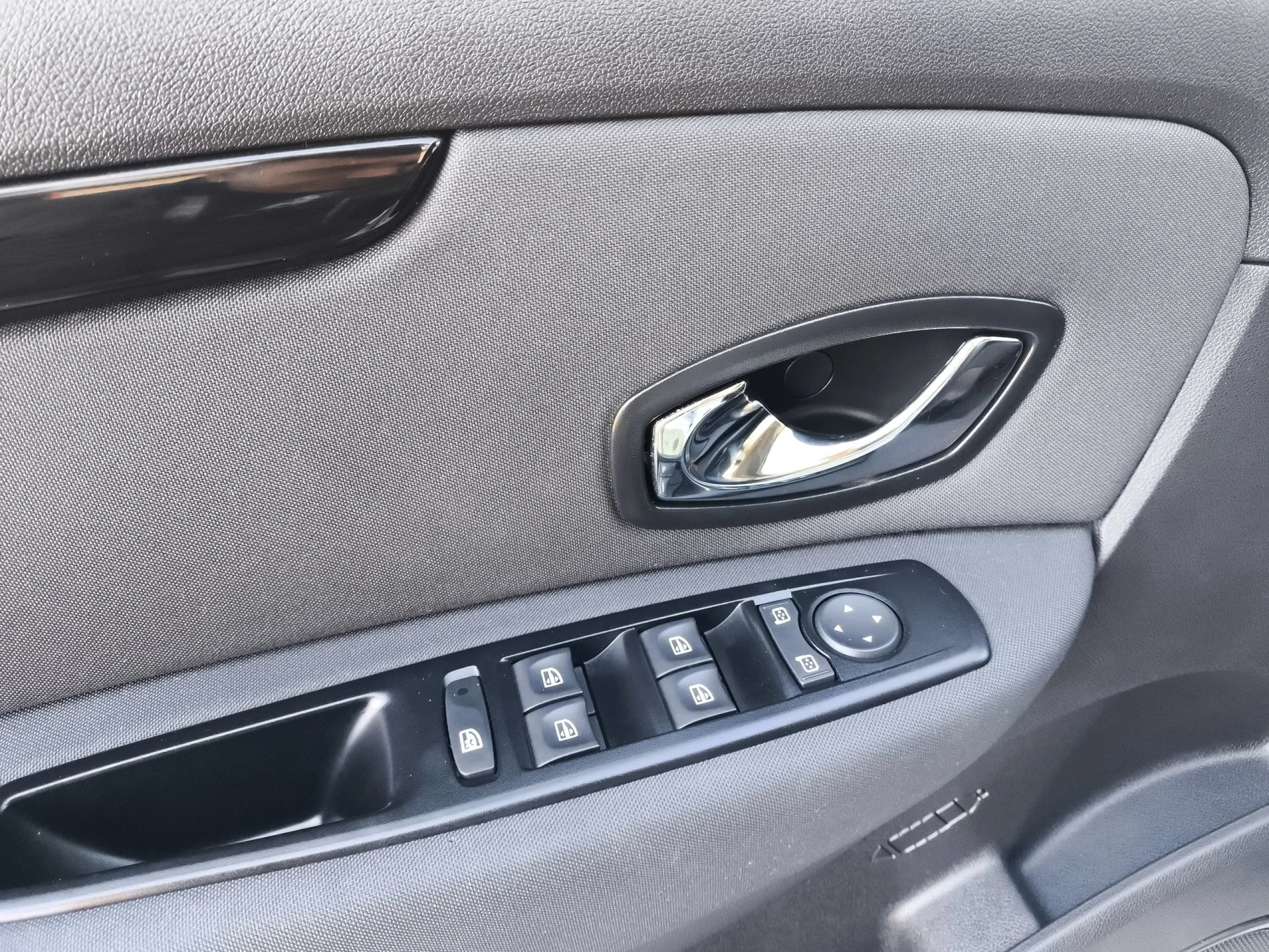 Renault Grand Scenic Selection Energy TCe 85 kW (115 CV) - Foto 10